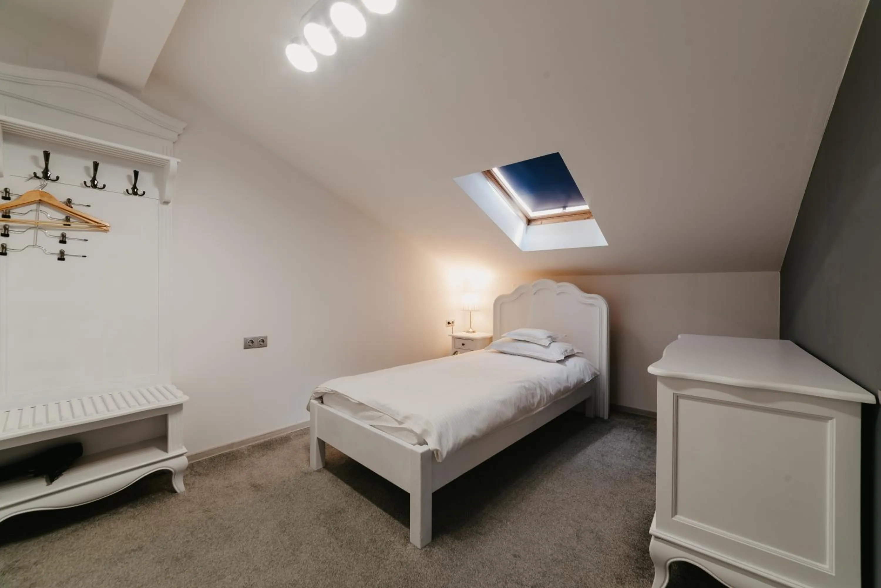 Bed in Meteor Central