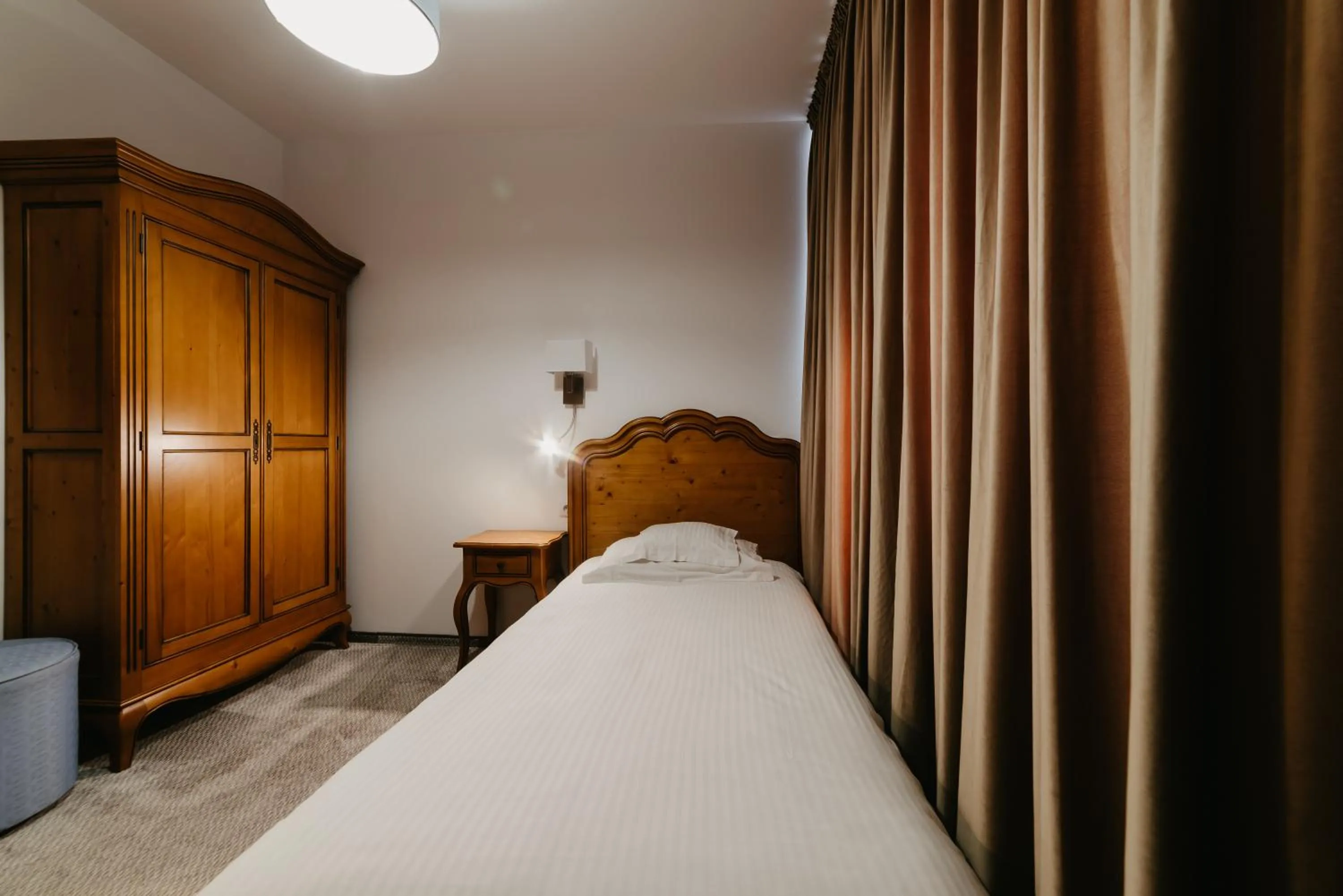 Bed in Meteor Central