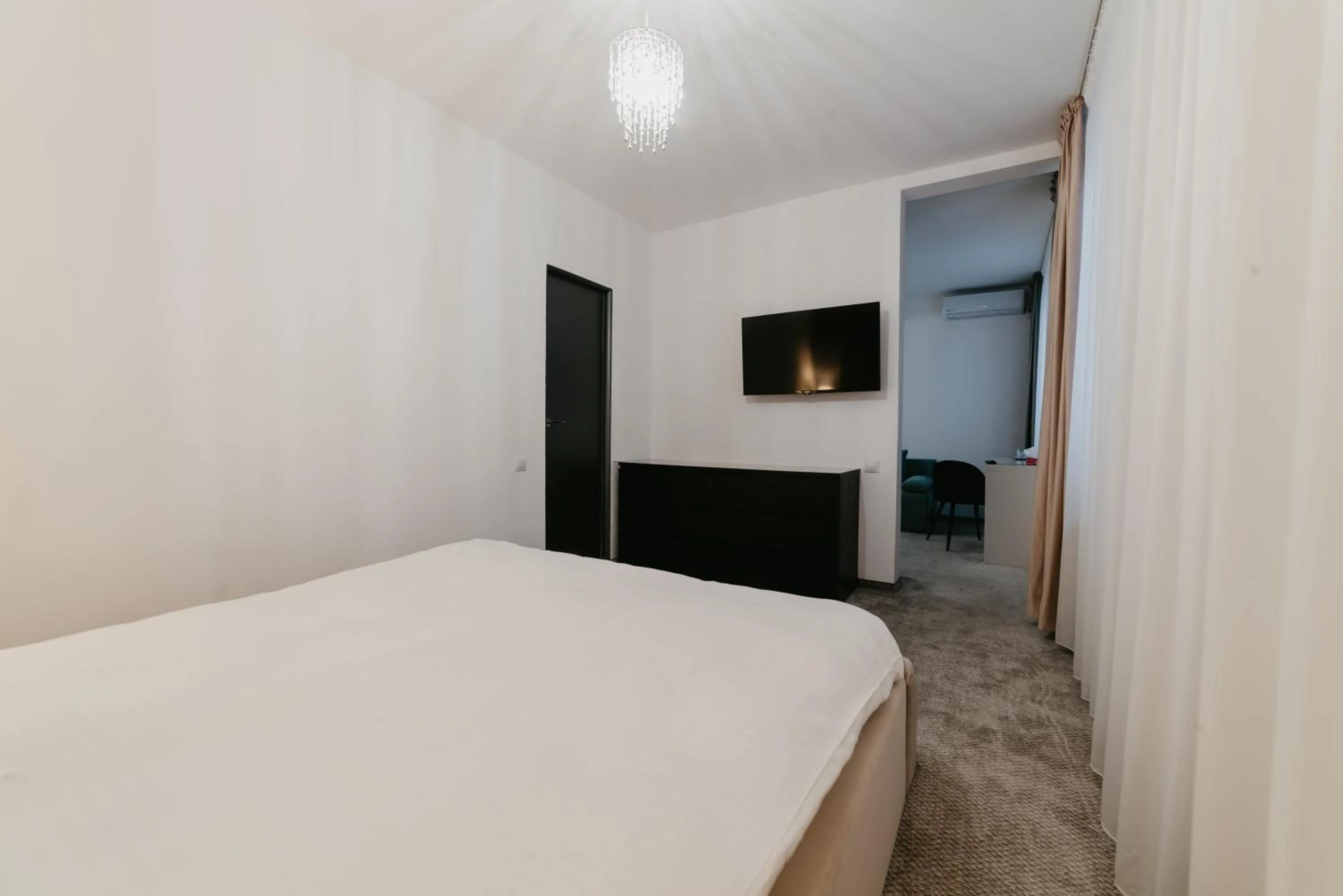 TV and multimedia, Bed in Meteor Central