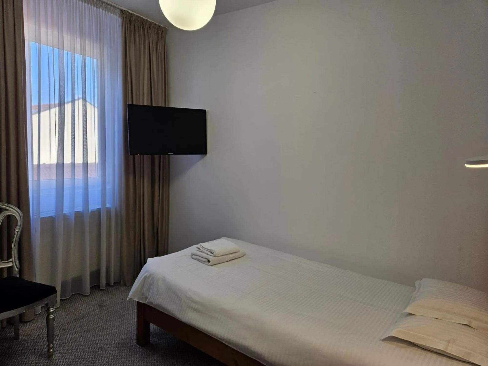 Bed in Meteor Central