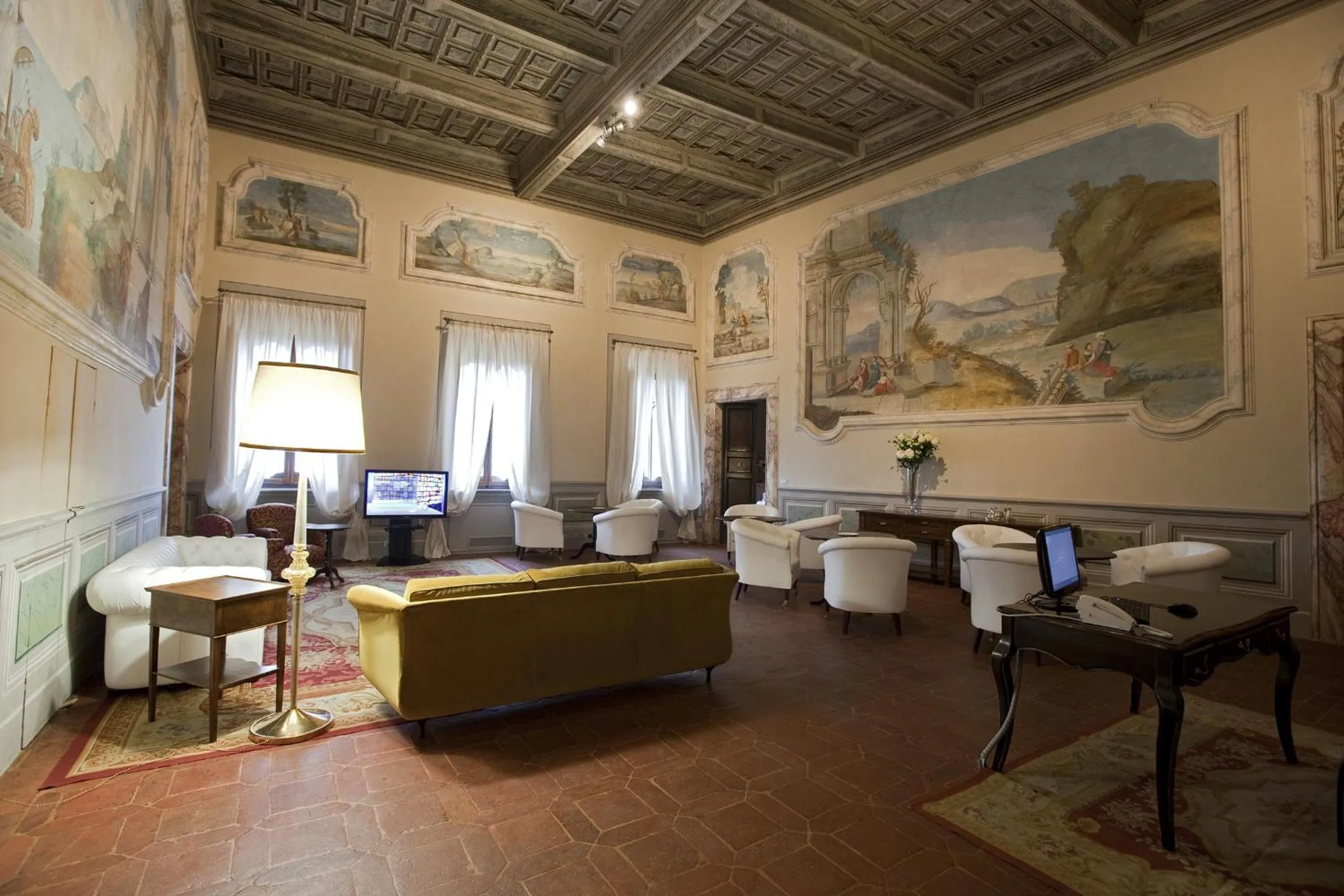Communal lounge/ TV room in Palazzo Carletti