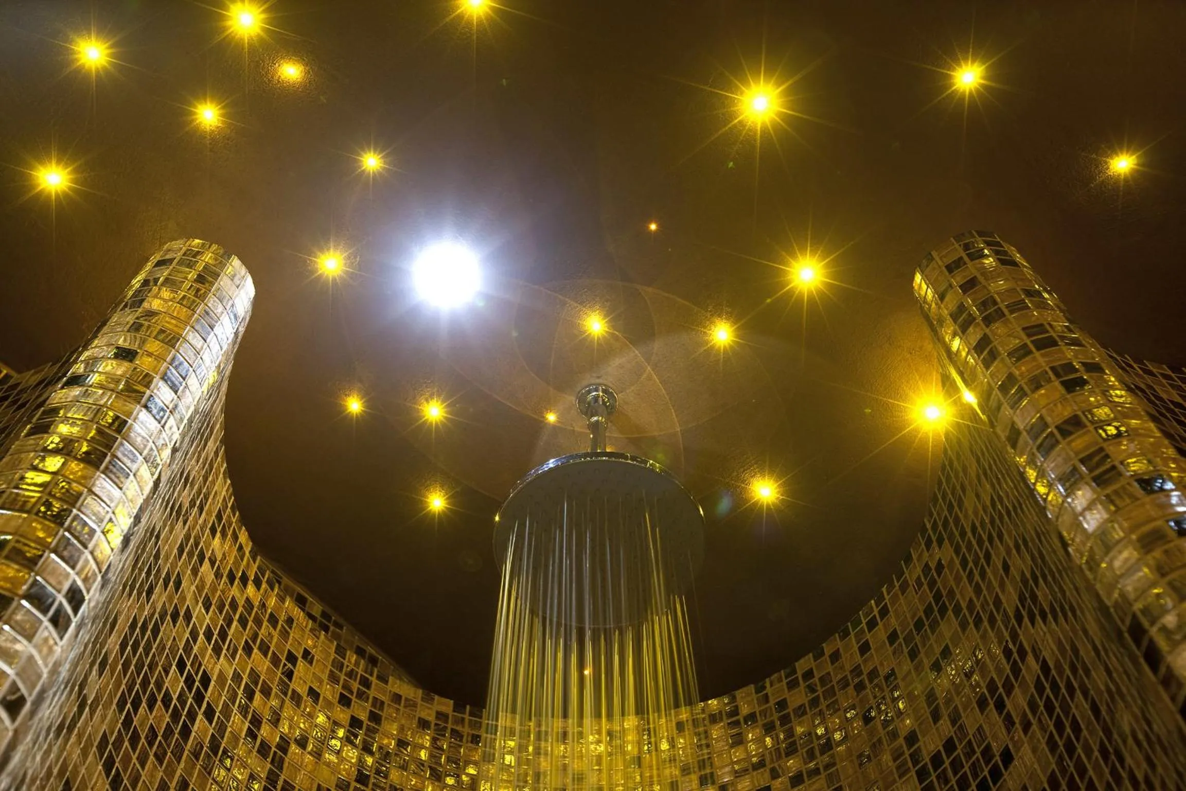 Shower in Palazzo Carletti