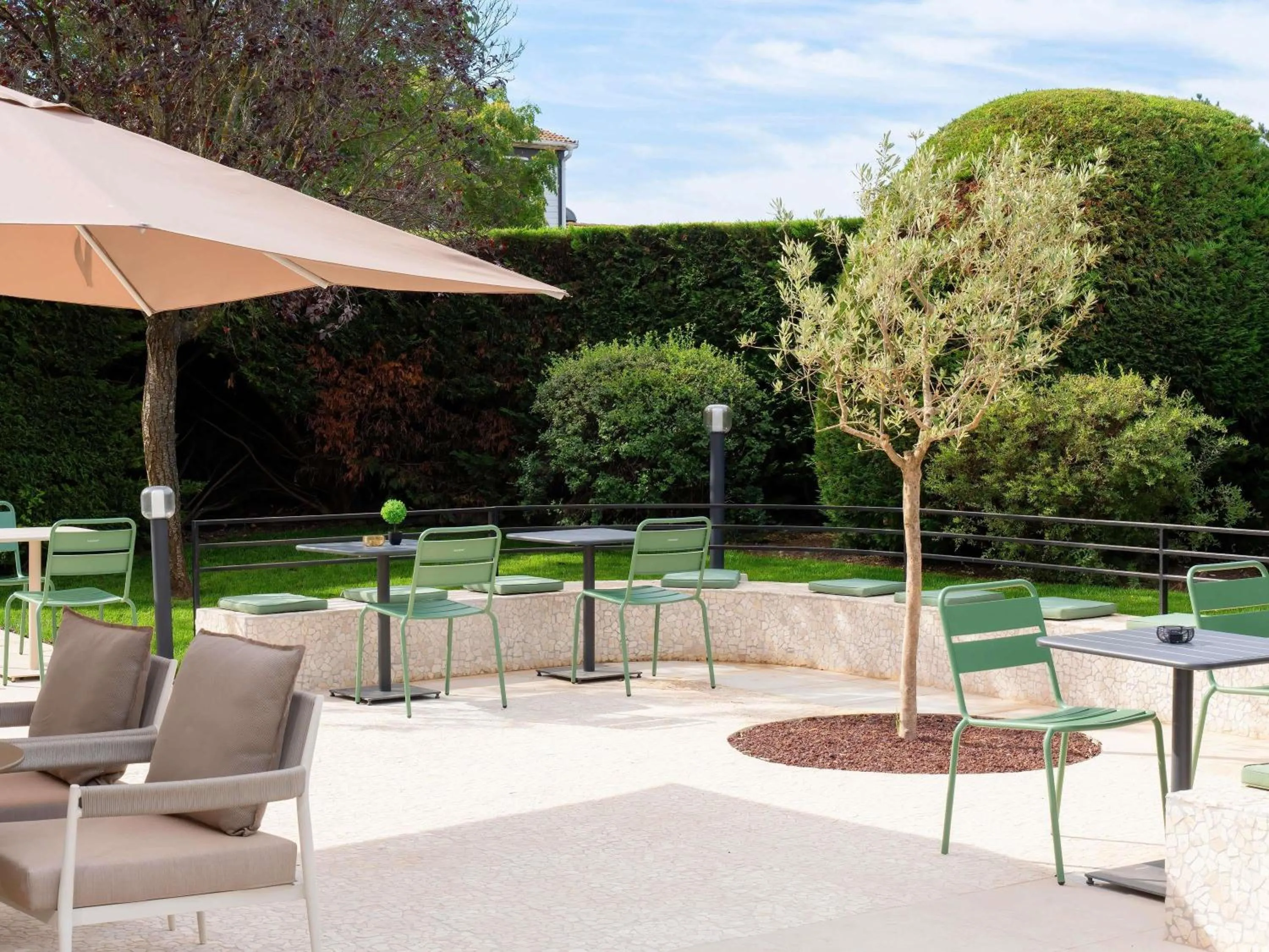 Property building in ibis Manosque Cadarache