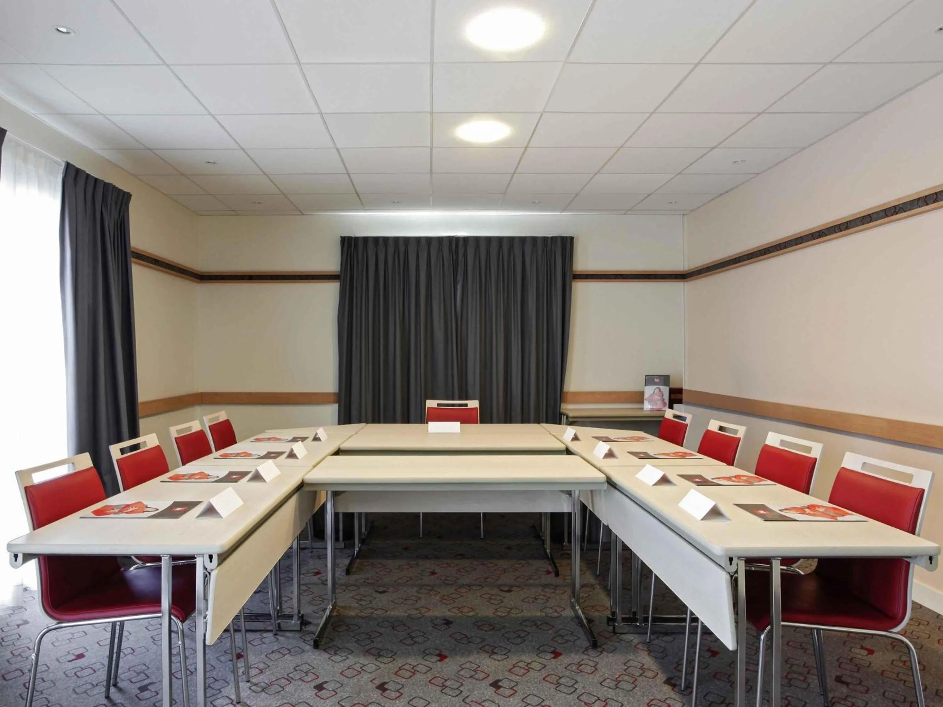 Meeting/conference room in ibis Manosque Cadarache