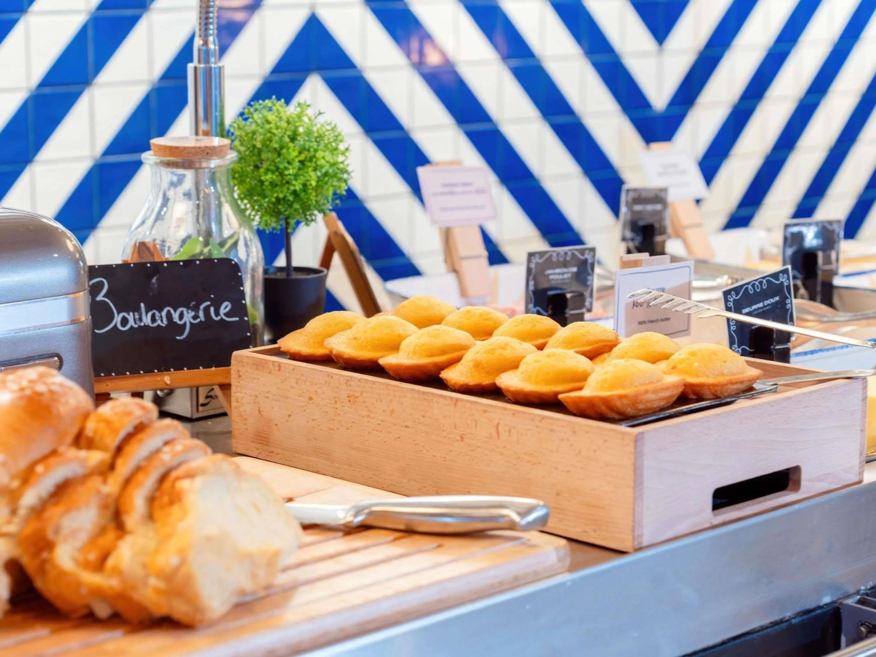 Breakfast in ibis Manosque Cadarache