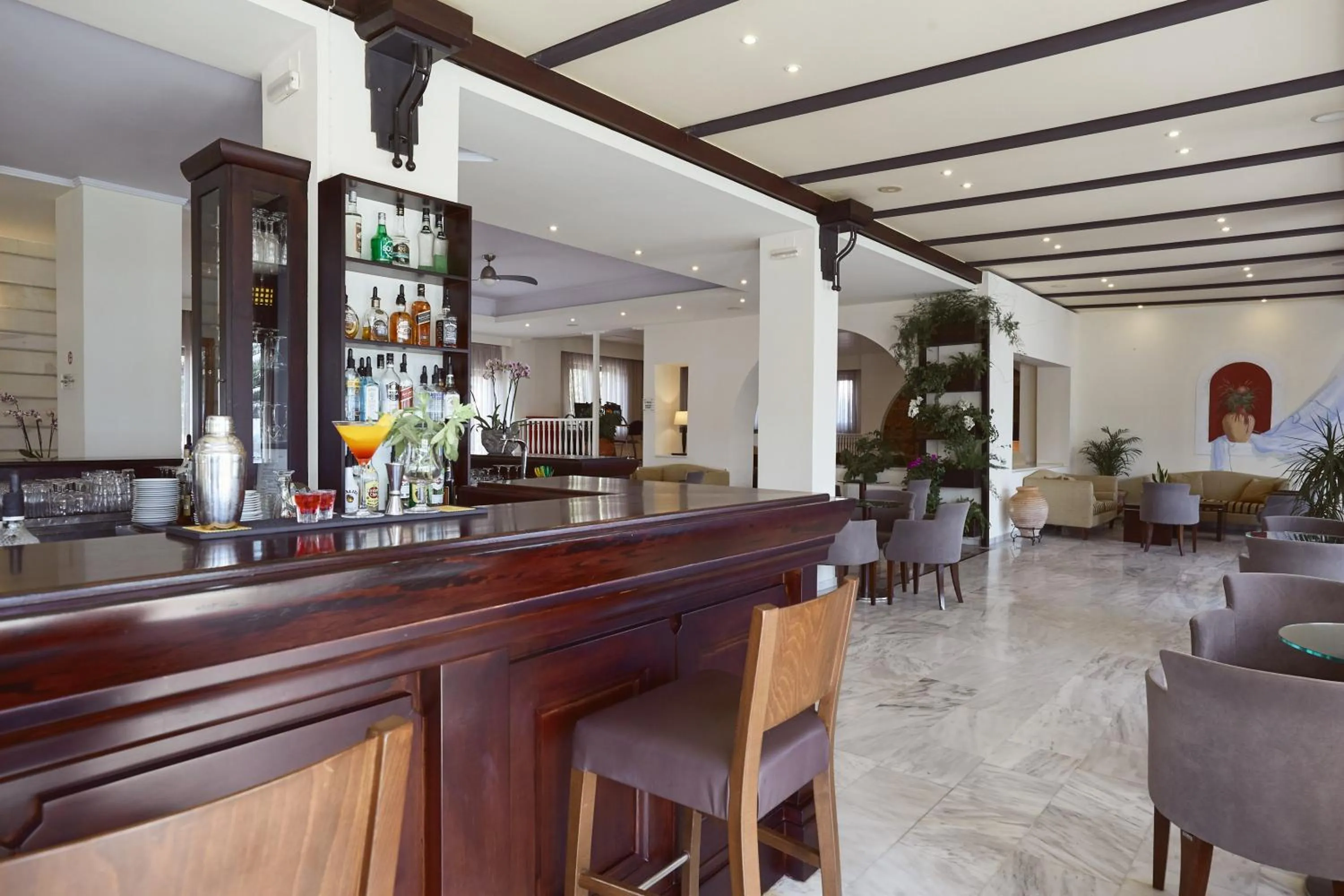 Communal lounge/ TV room in Giannoulis – Santa Marina Beach Hotel