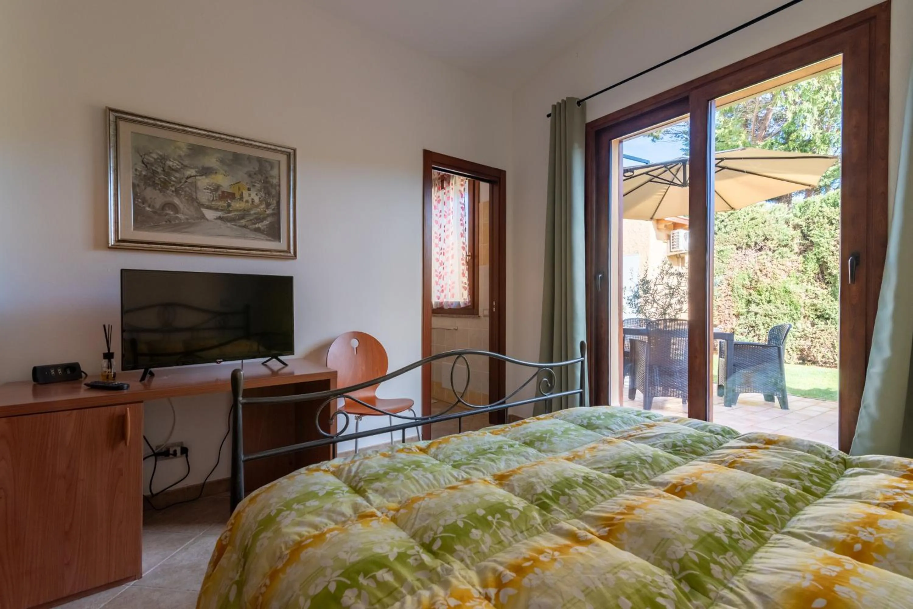 Bed in Bonsai B&B Alghero