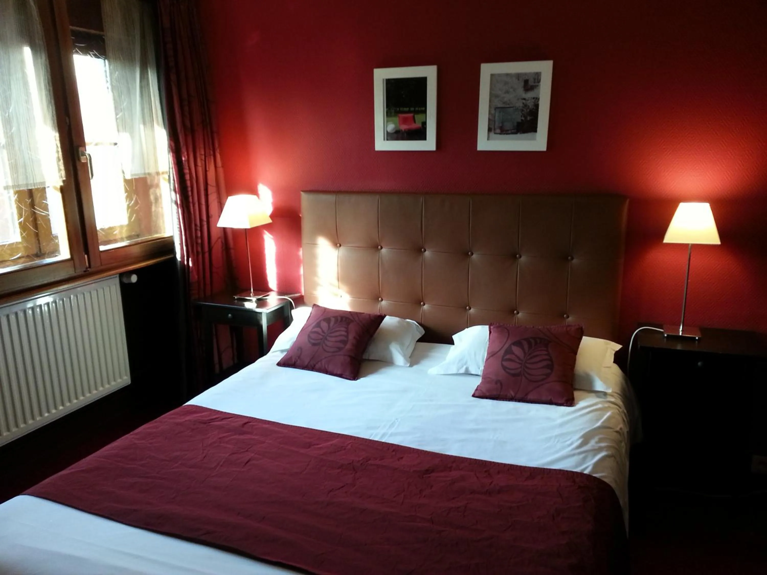 Bedroom, Bed in Le Gouverneur Hotel