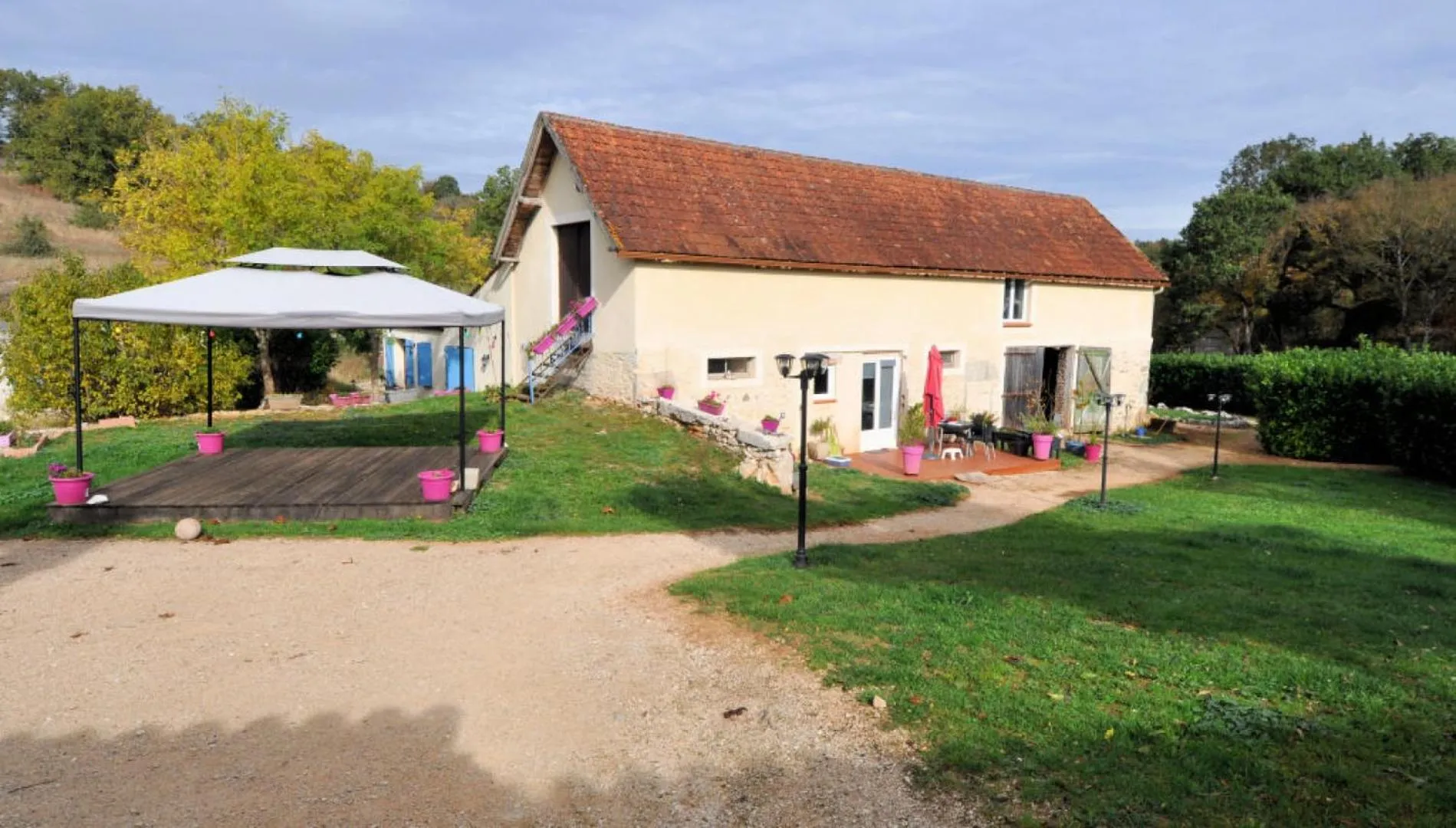 Property building in Le Mas des 3 Anes