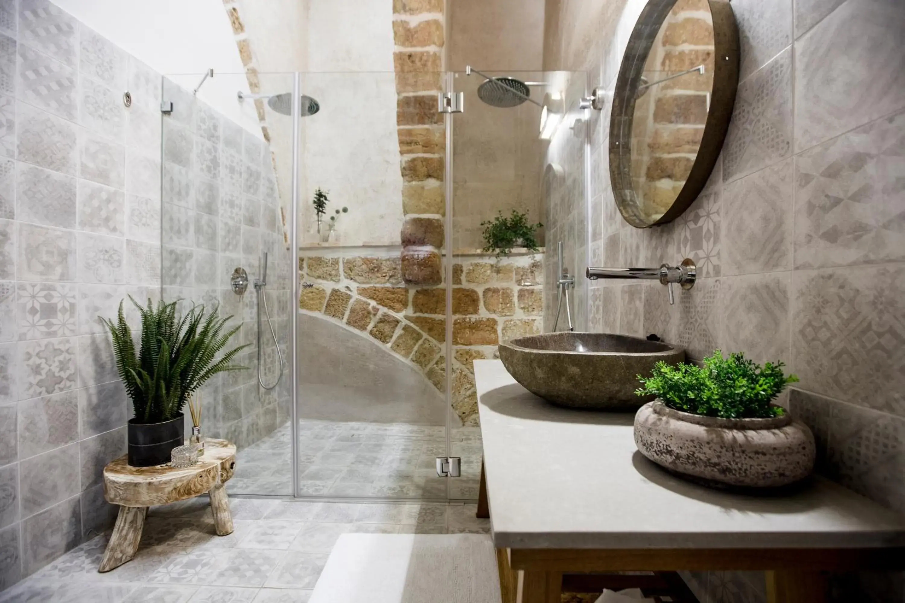 Deluxe Suite in Akotika boutique Deluxe Suite in Akotika boutique