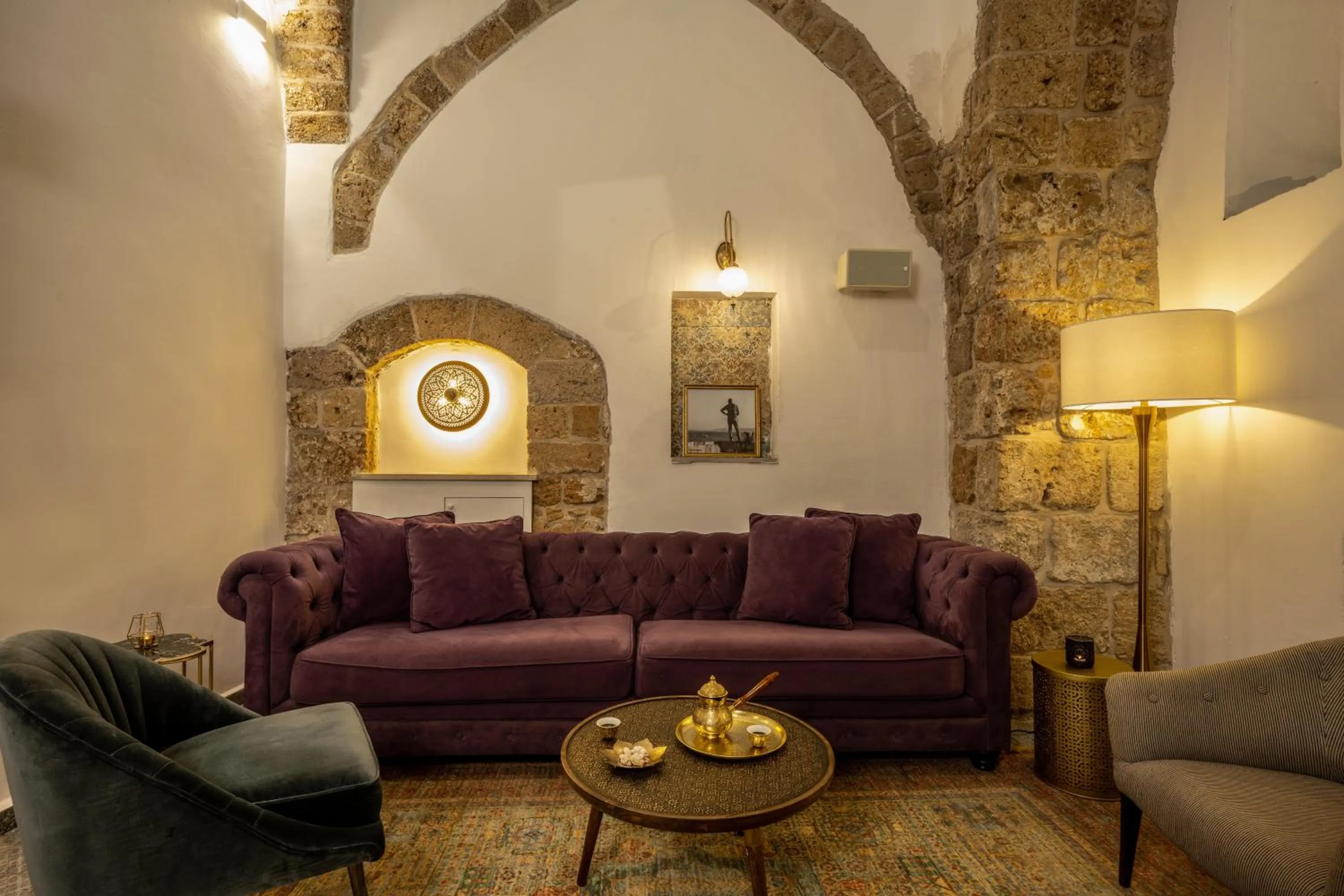 Property building in Akotika boutique