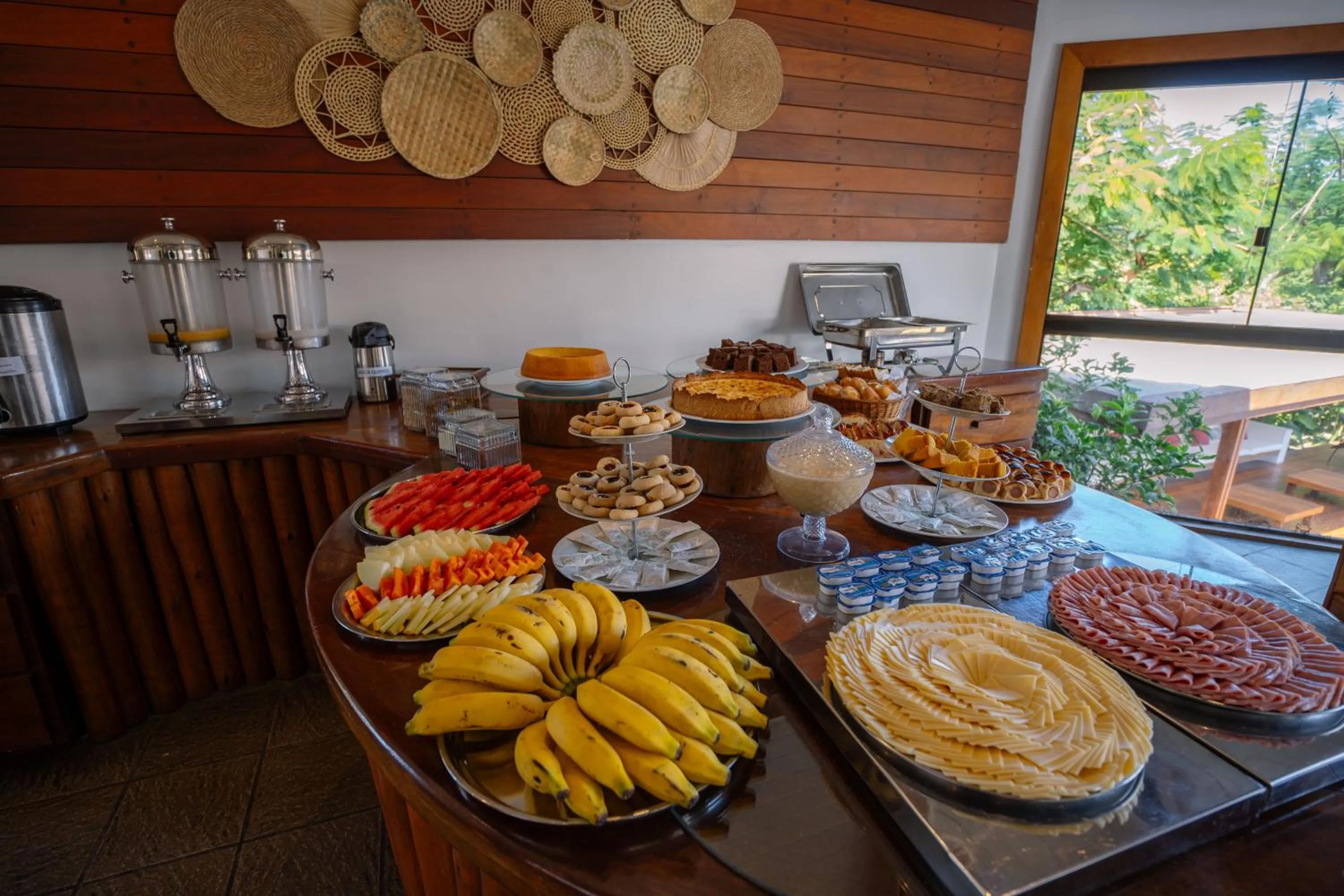 Breakfast in Hotel Flamingo Beach by HC