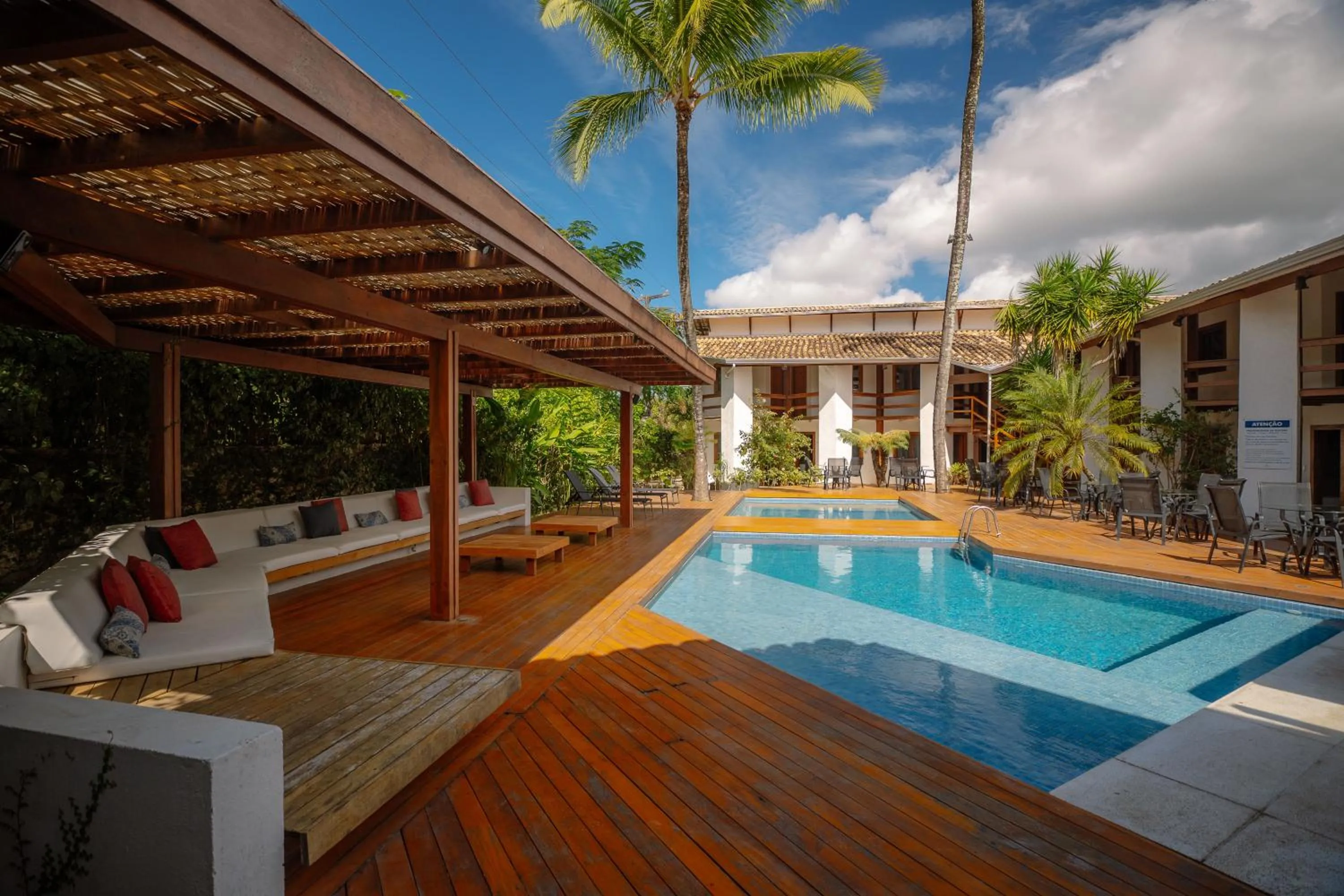 Swimming pool in Hotel Flamingo Beach by HC