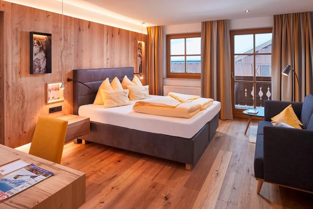 TV and multimedia, Bed in Bauernhof Hotel Oberschwarzach