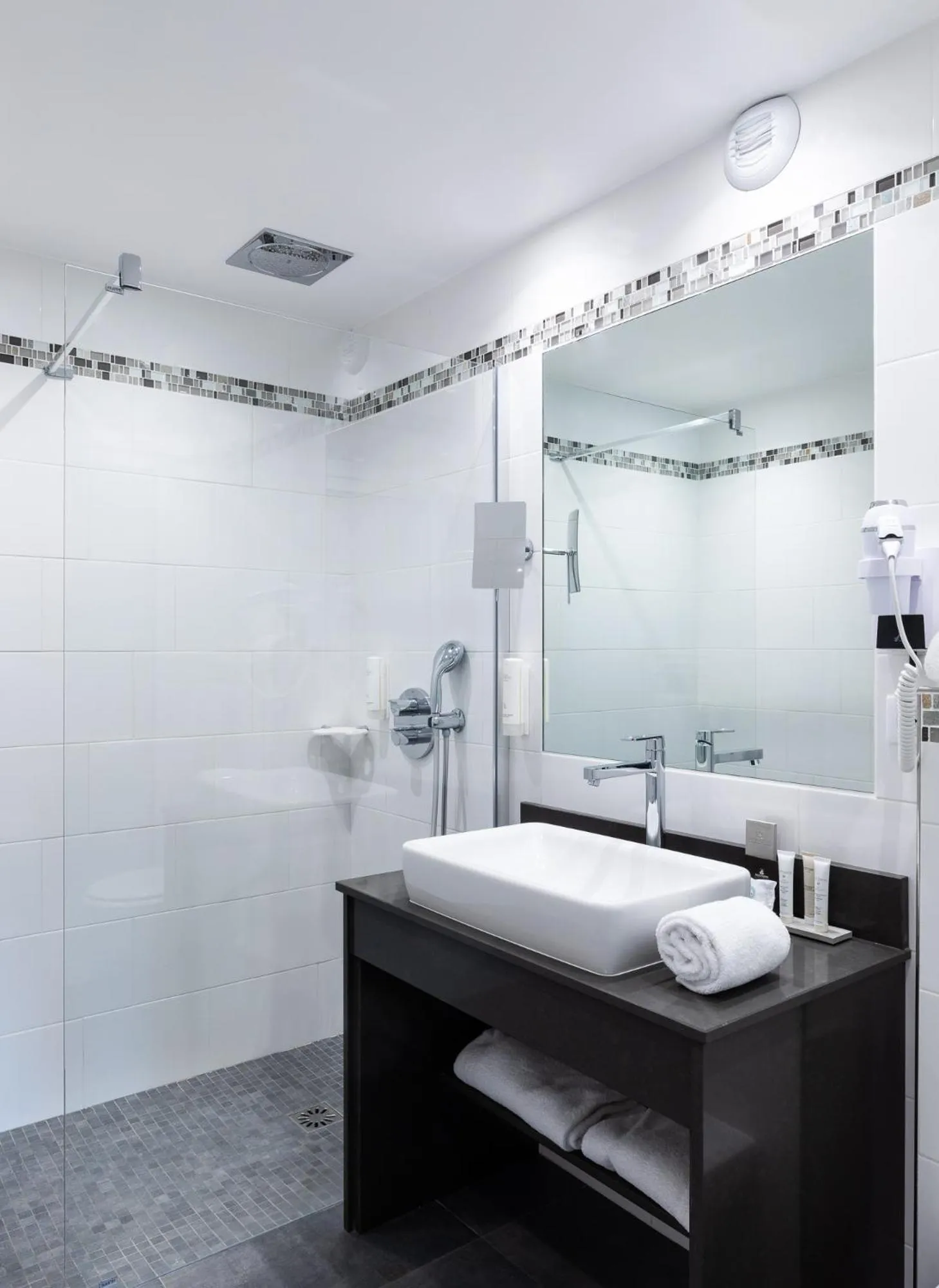 Bathroom in Best Western Premier Santa Maria