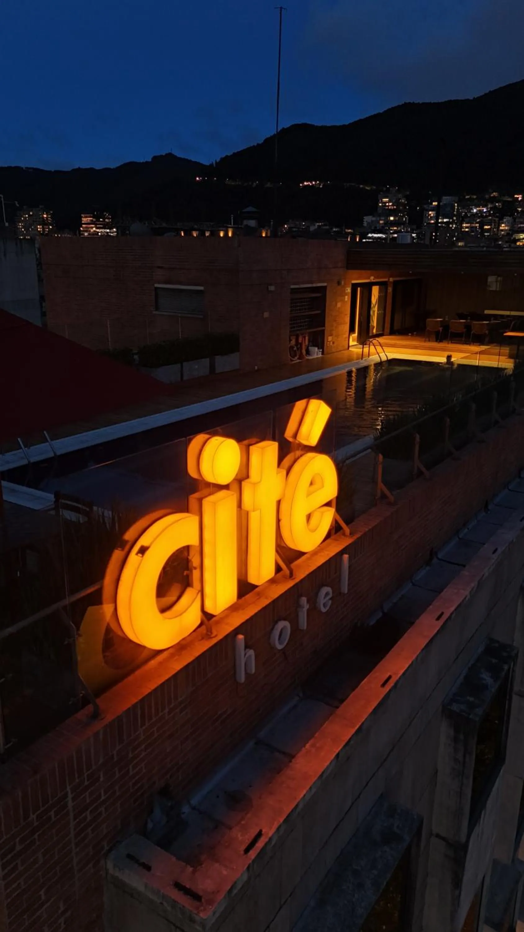 Property building in Cité Hotel