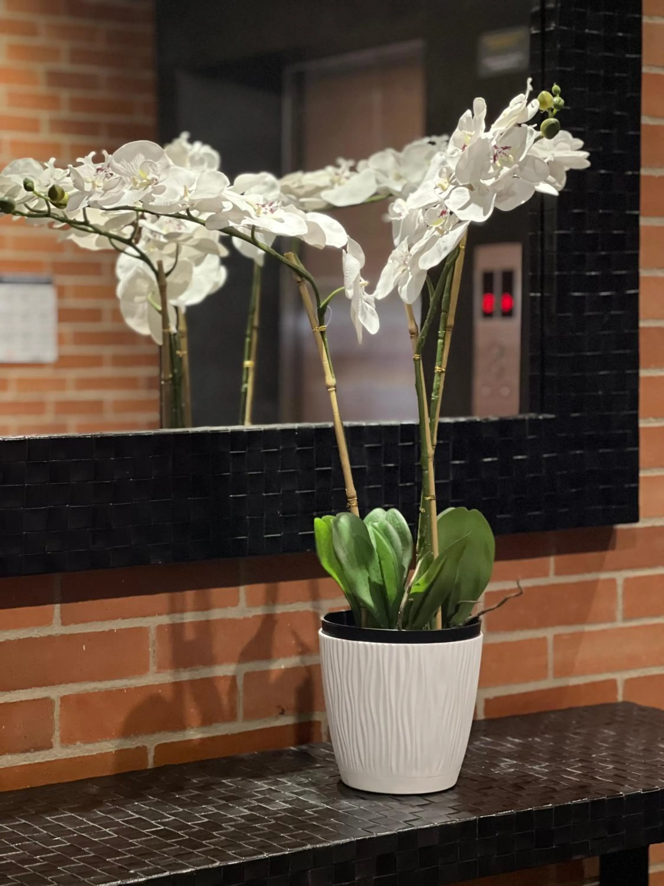 Decorative detail in Cité Hotel