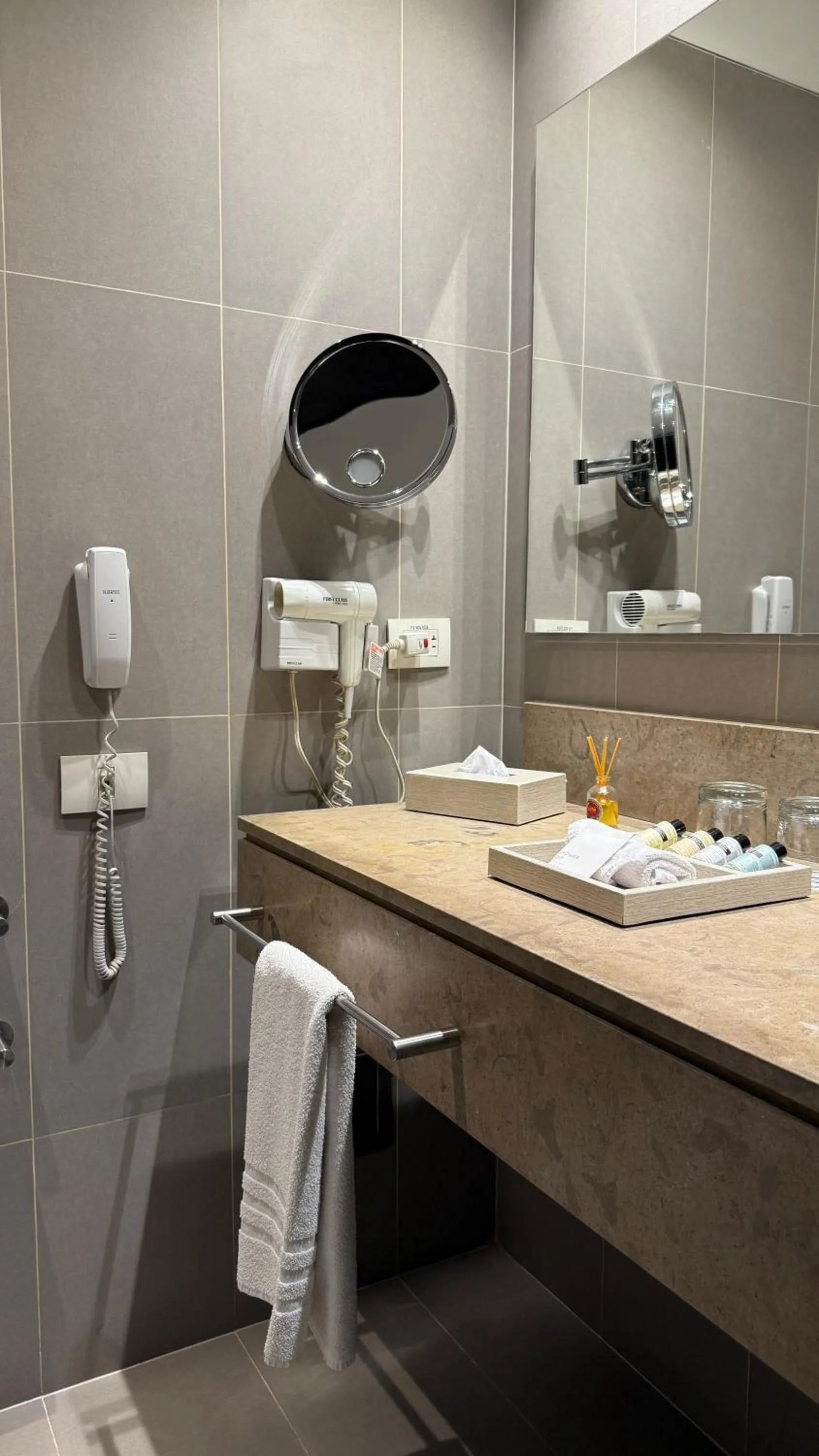 Bathroom in Cité Hotel