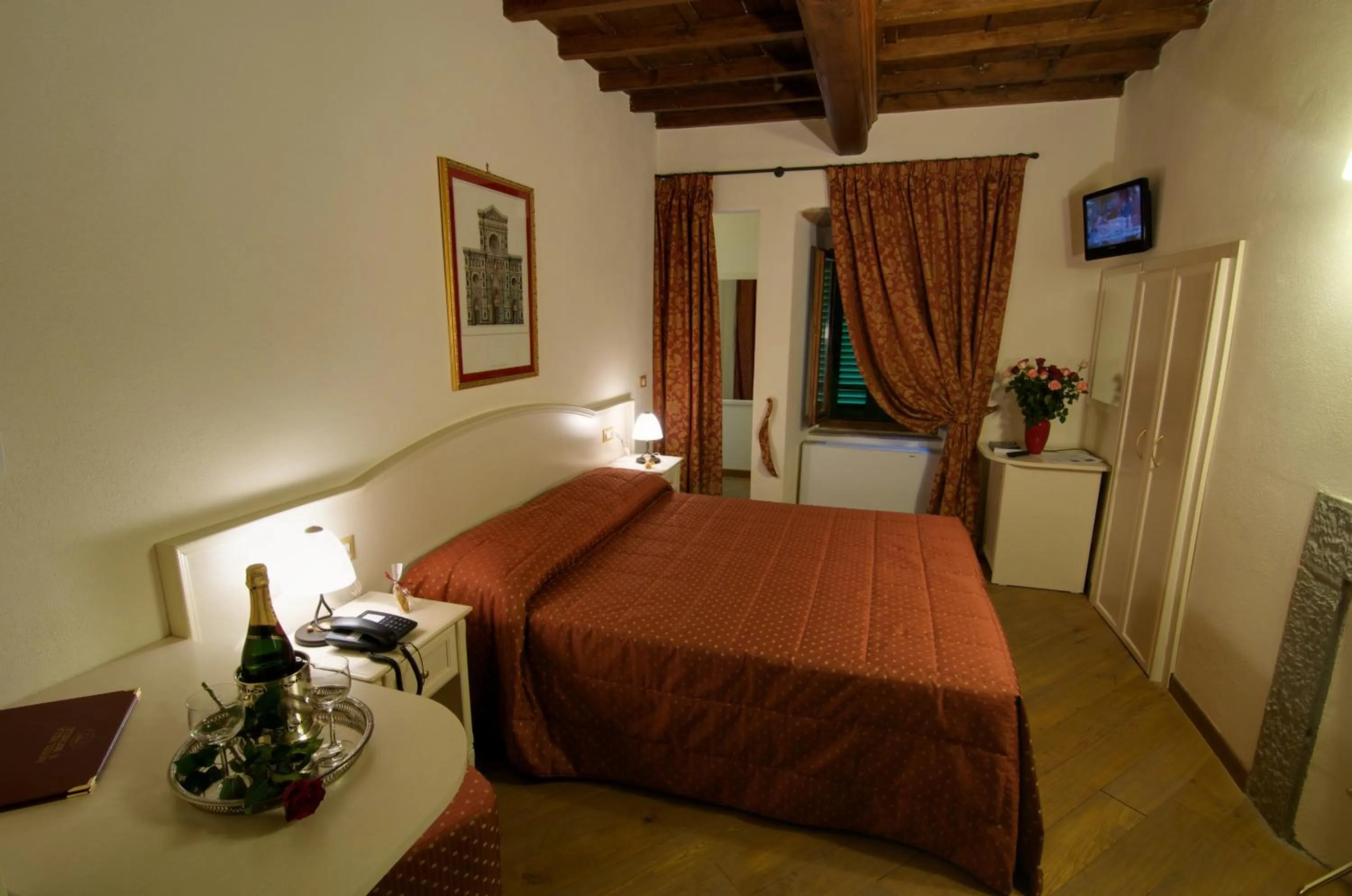 Bedroom, Bed in Hotel Villa San Michele