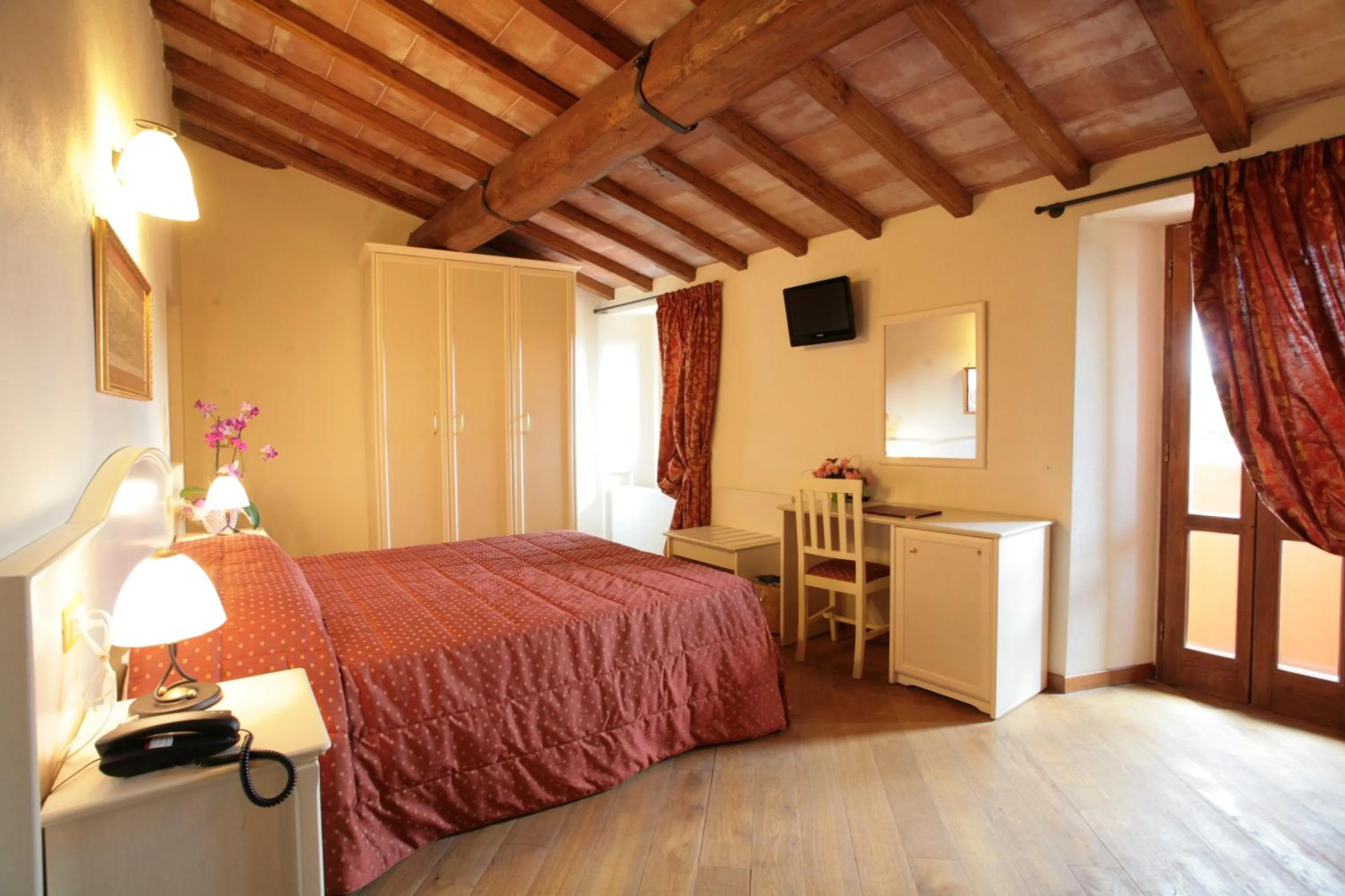 Bedroom, Bed in Hotel Villa San Michele