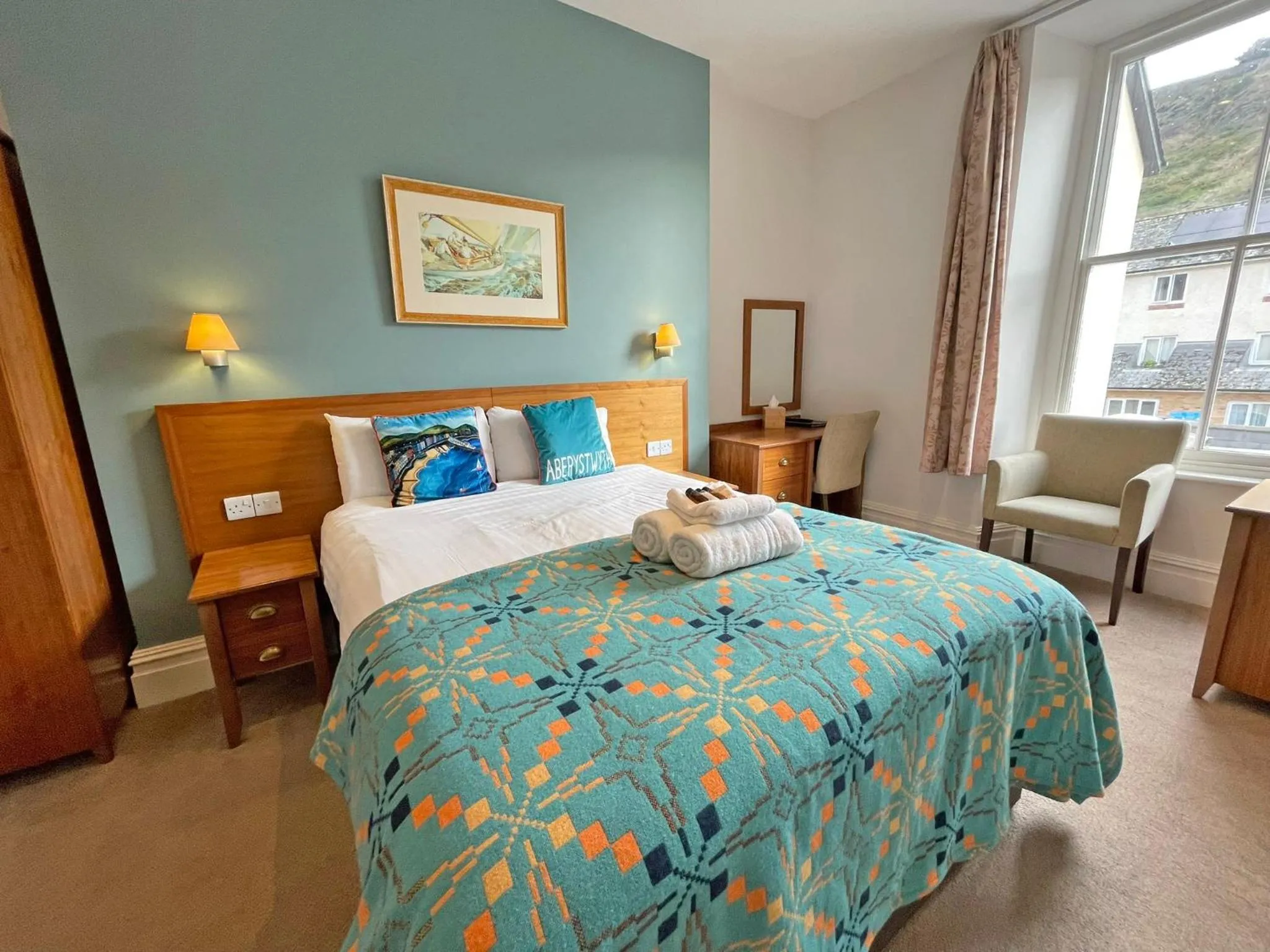 Bedroom, Bed in The Glengower