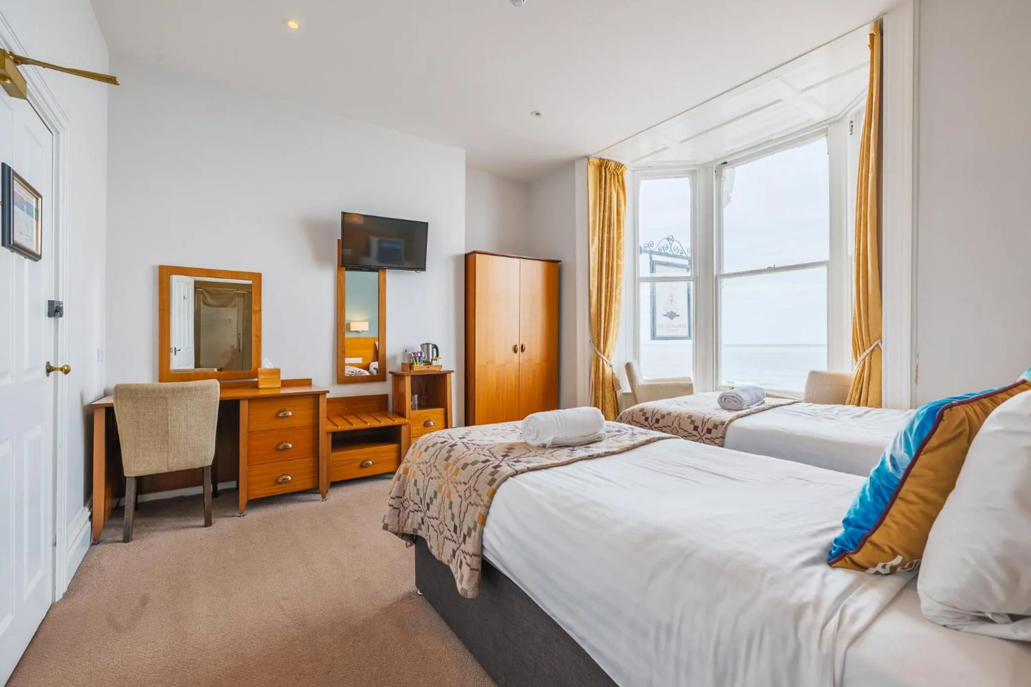 Bedroom, Bed in The Glengower