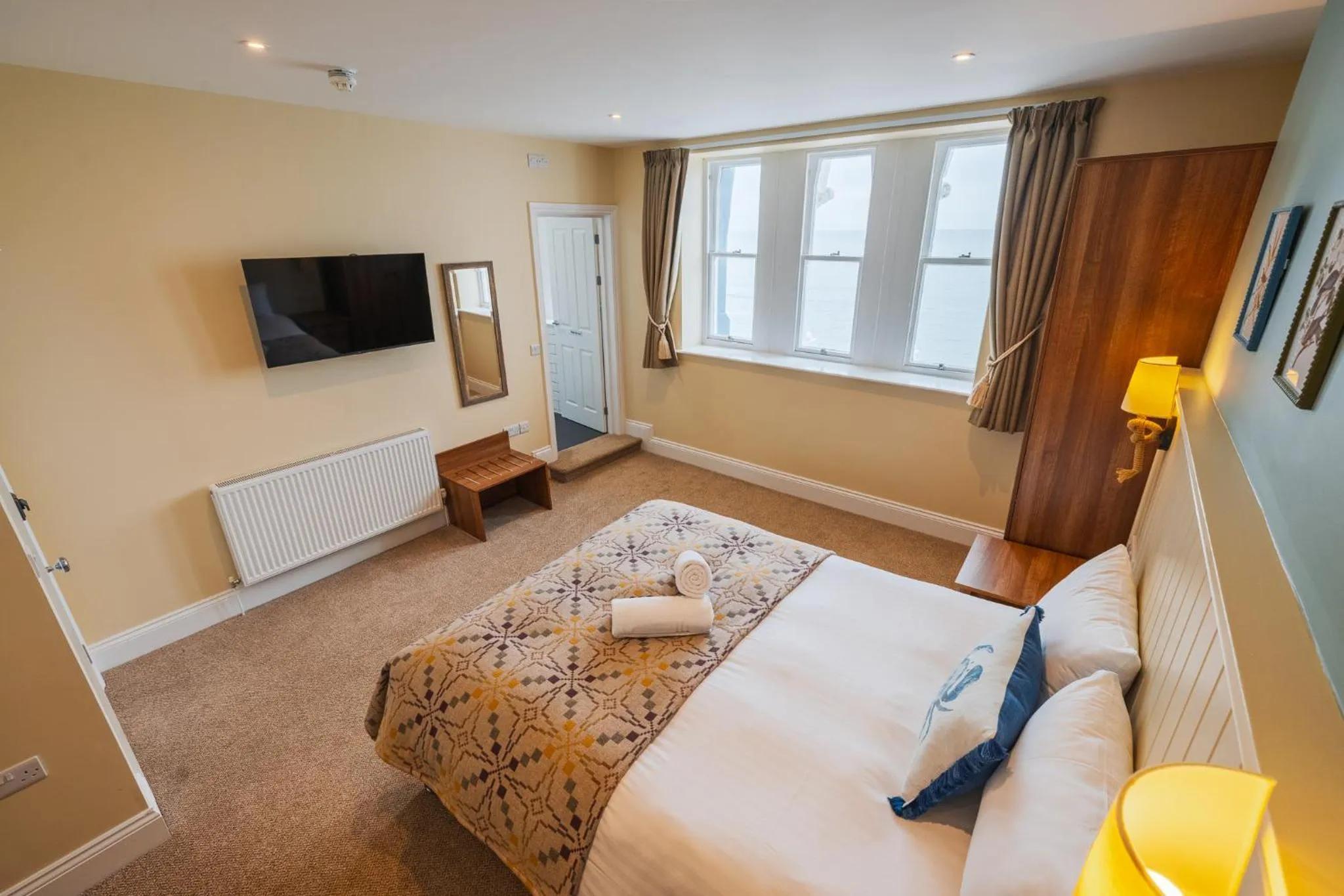 Bedroom, Bed in The Glengower