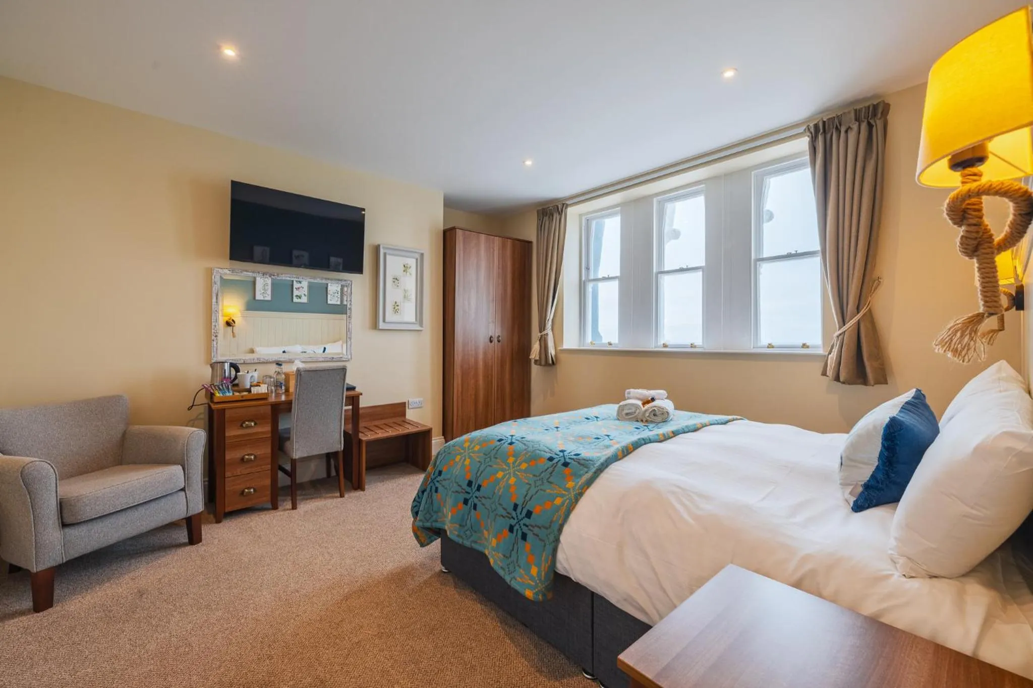 Bedroom, Bed in The Glengower