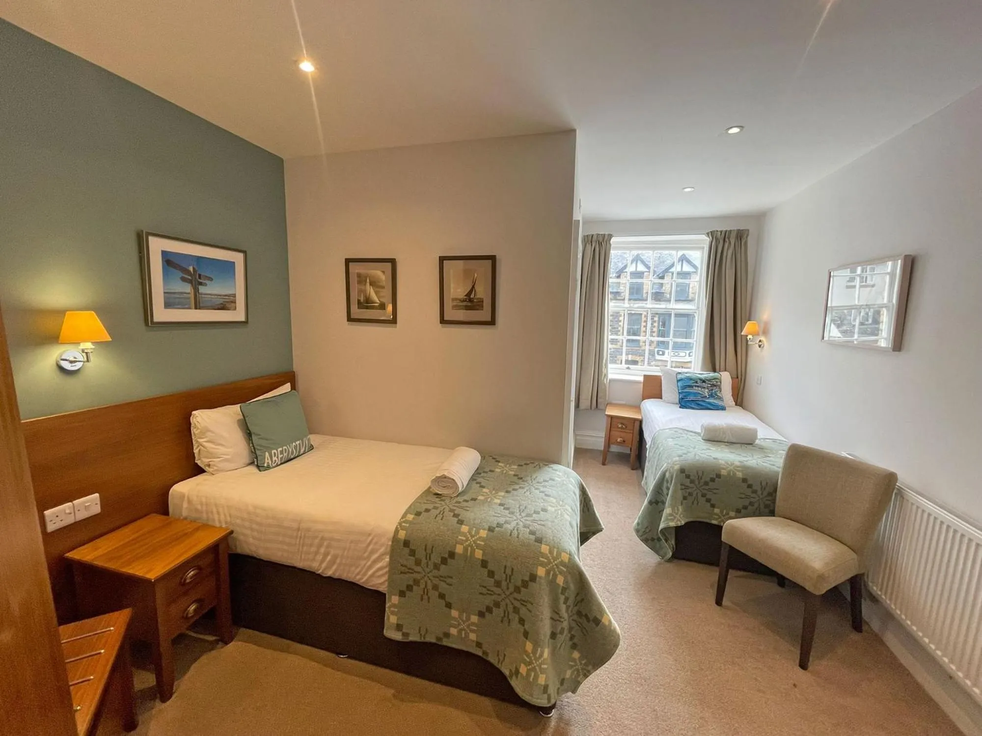 Bedroom, Bed in The Glengower