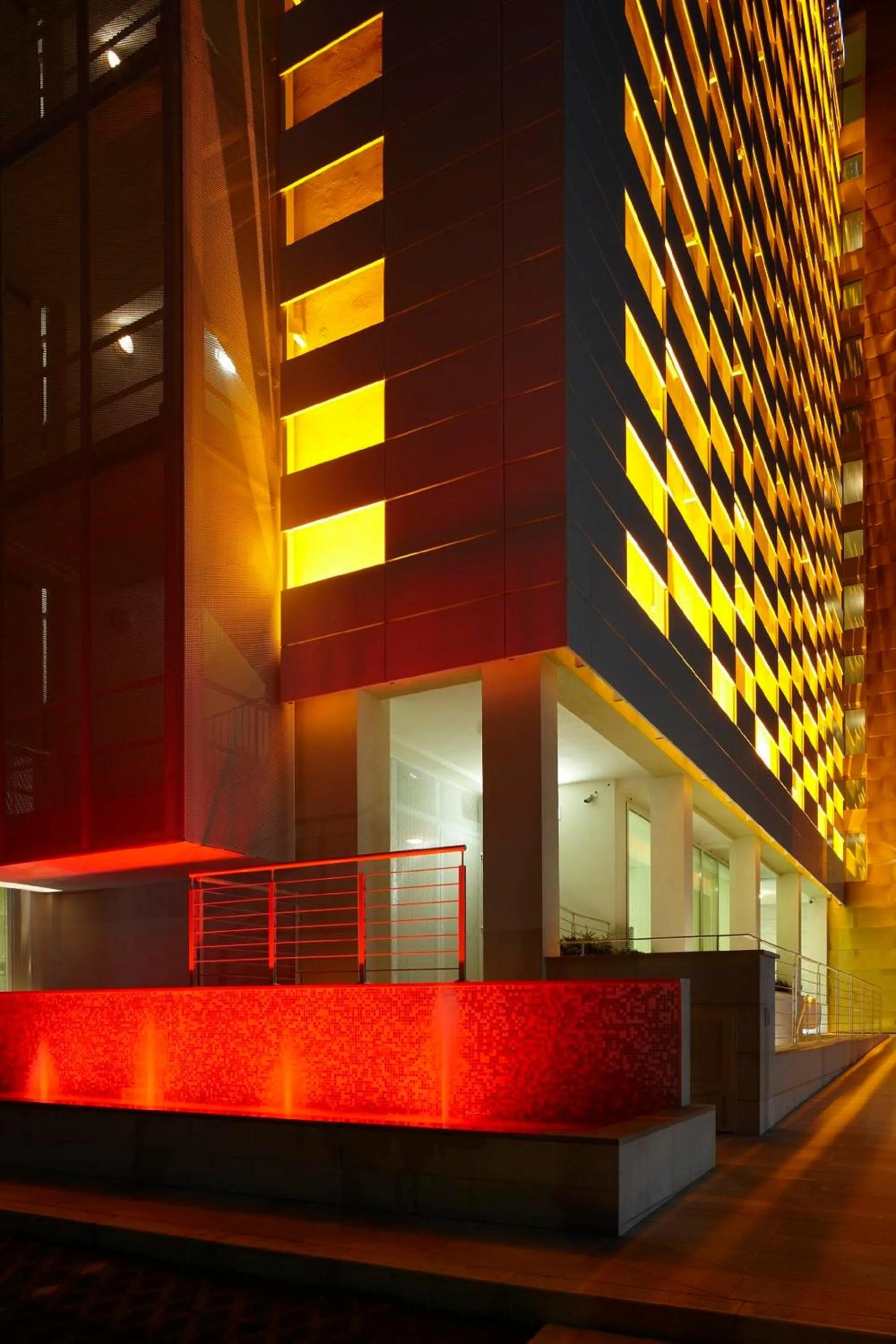 Facade/entrance in Breaking Business Hotel