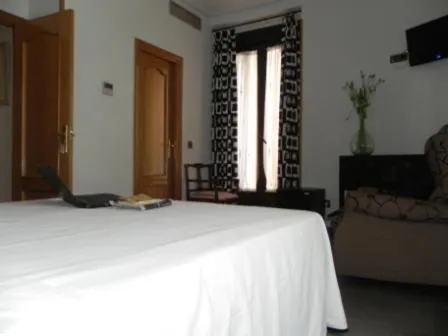 Photo of the whole room, Bed in Hostal Ivor