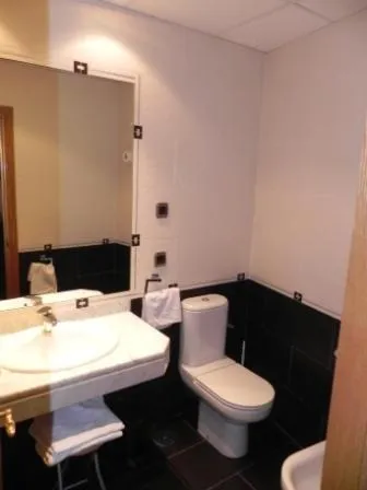 Bathroom in Hostal Ivor