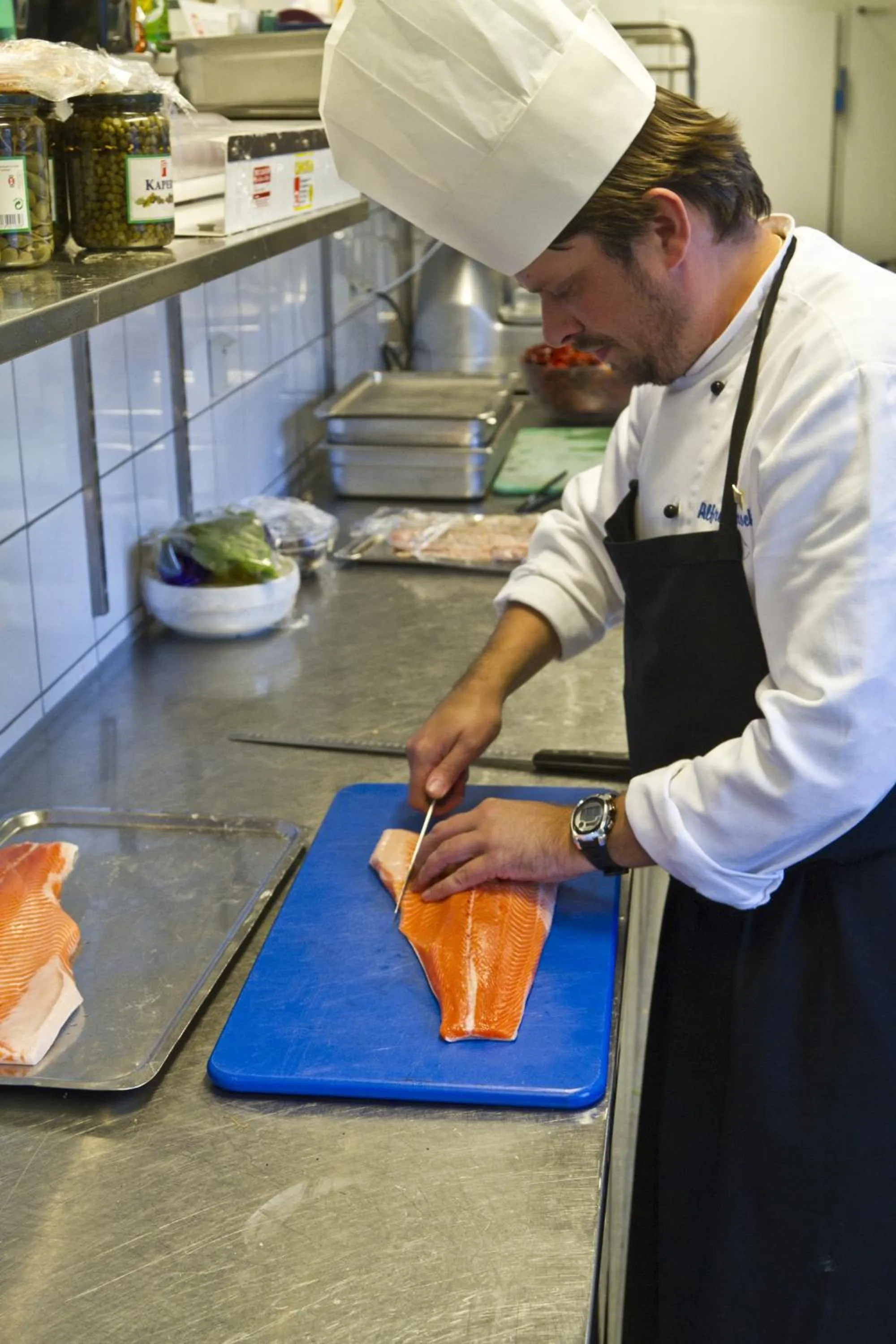 Kitchen or kitchenette in Kviknes Hotel