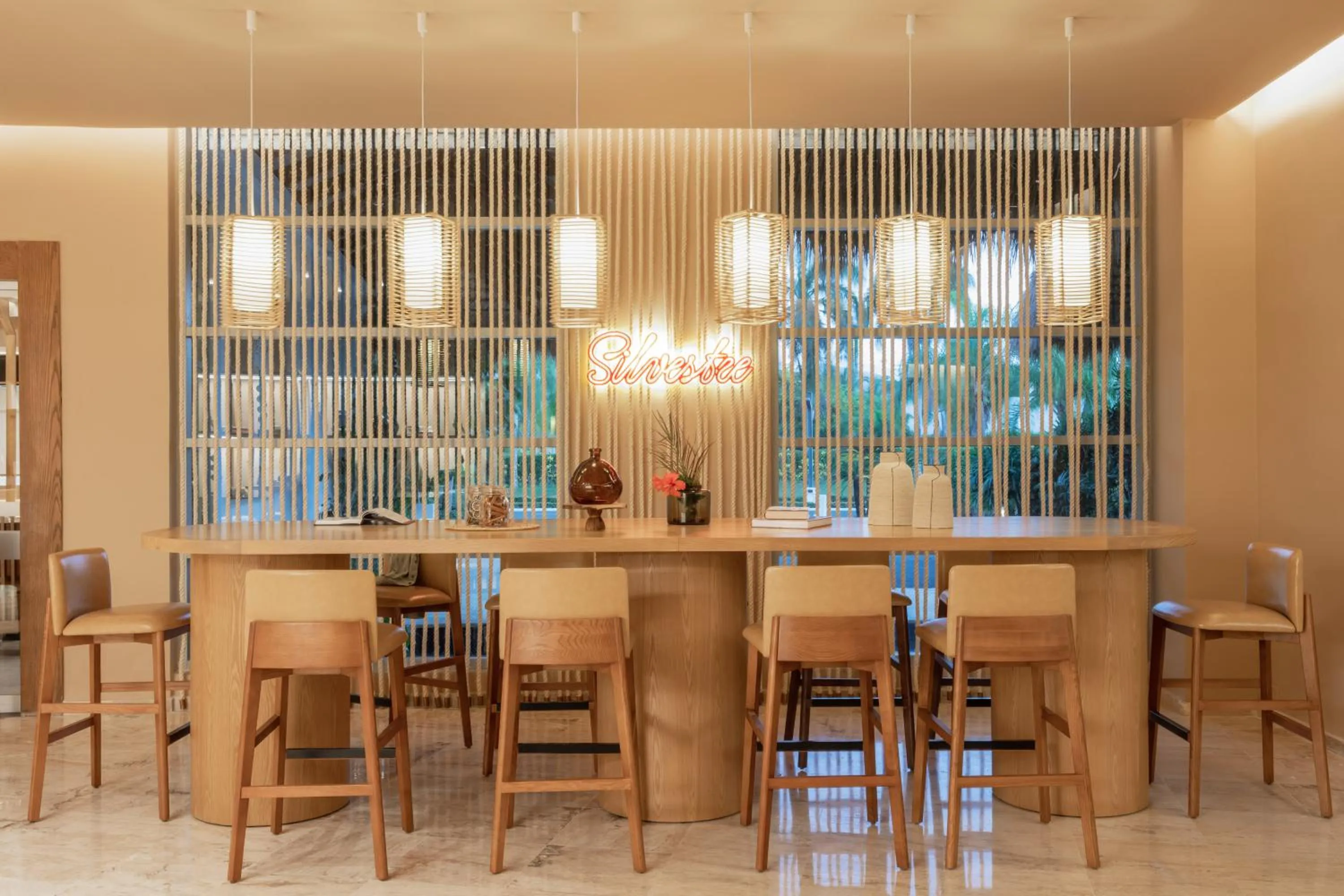 Lounge or bar in Garden Suites by Meliá - All inclusive