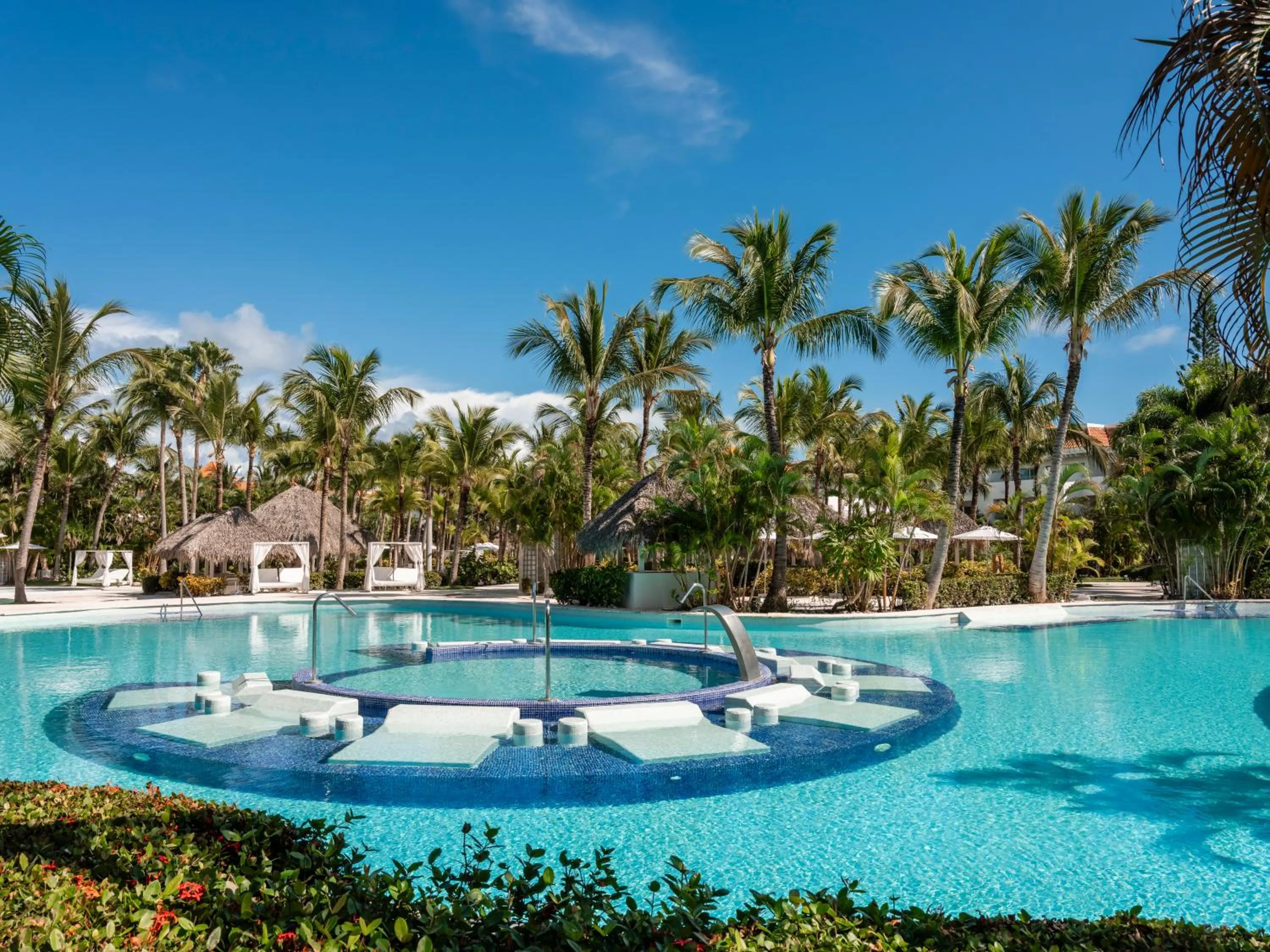 Pool view in Garden Suites by Meliá - All inclusive