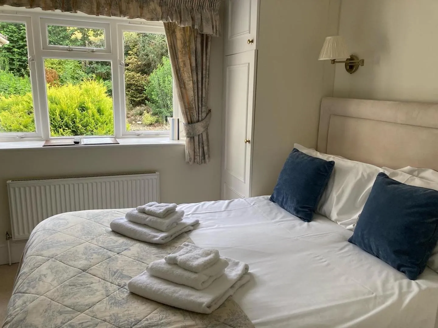 Bedroom, Bed in Malvern View