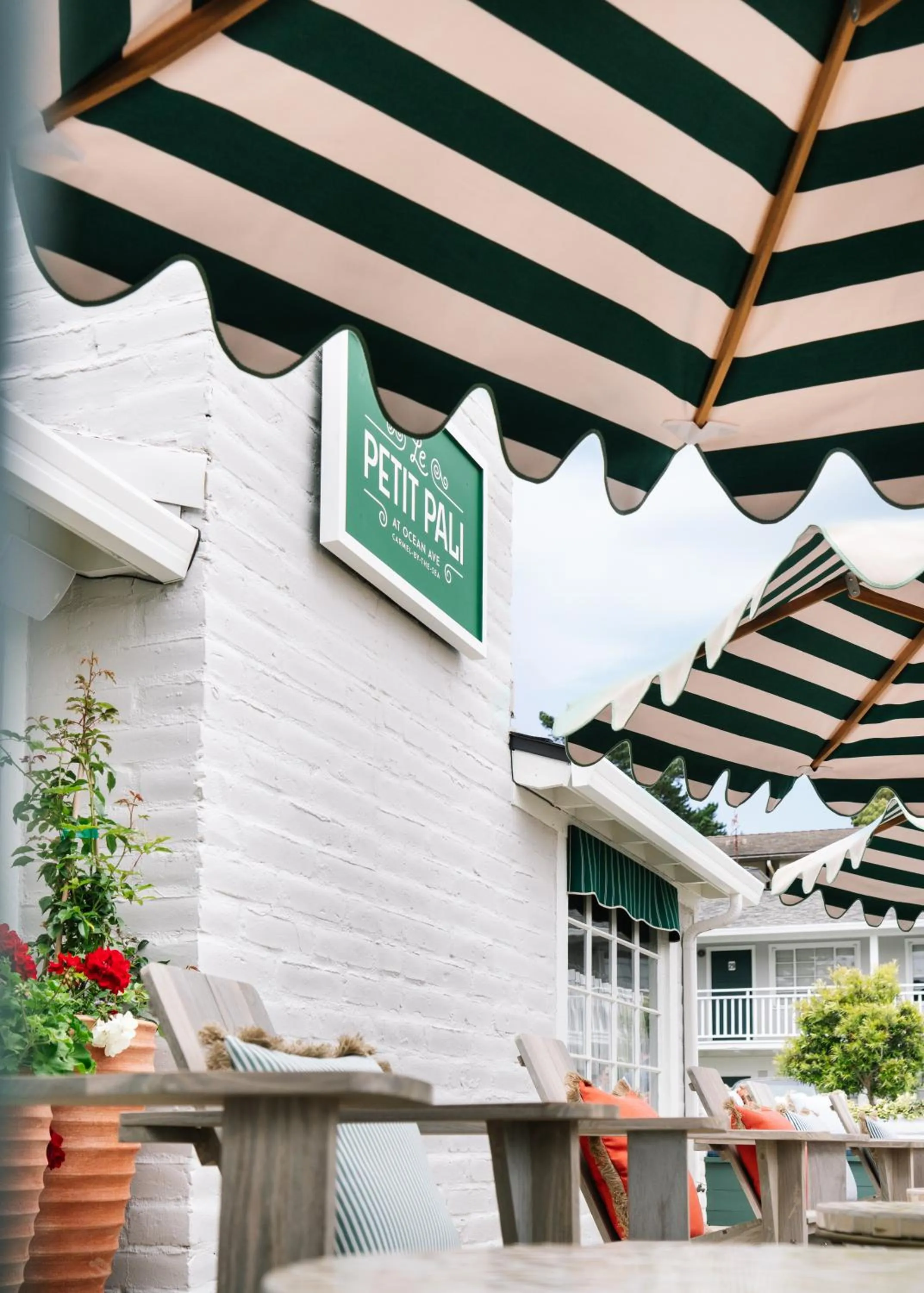 Property building in Le Petit Pali at Ocean Ave