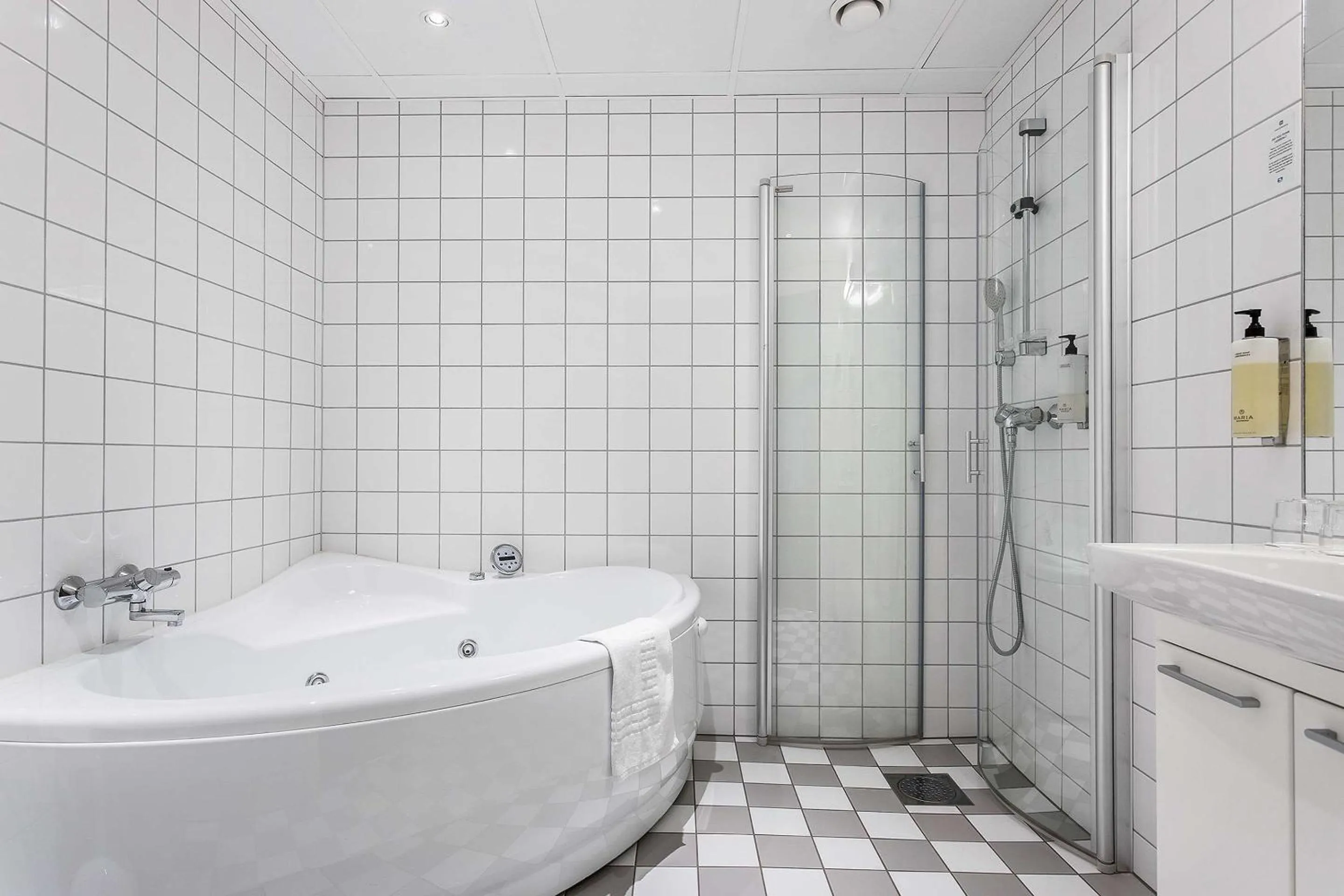 Bedroom in Voksenasen Hotell; Best Western Signature Collection