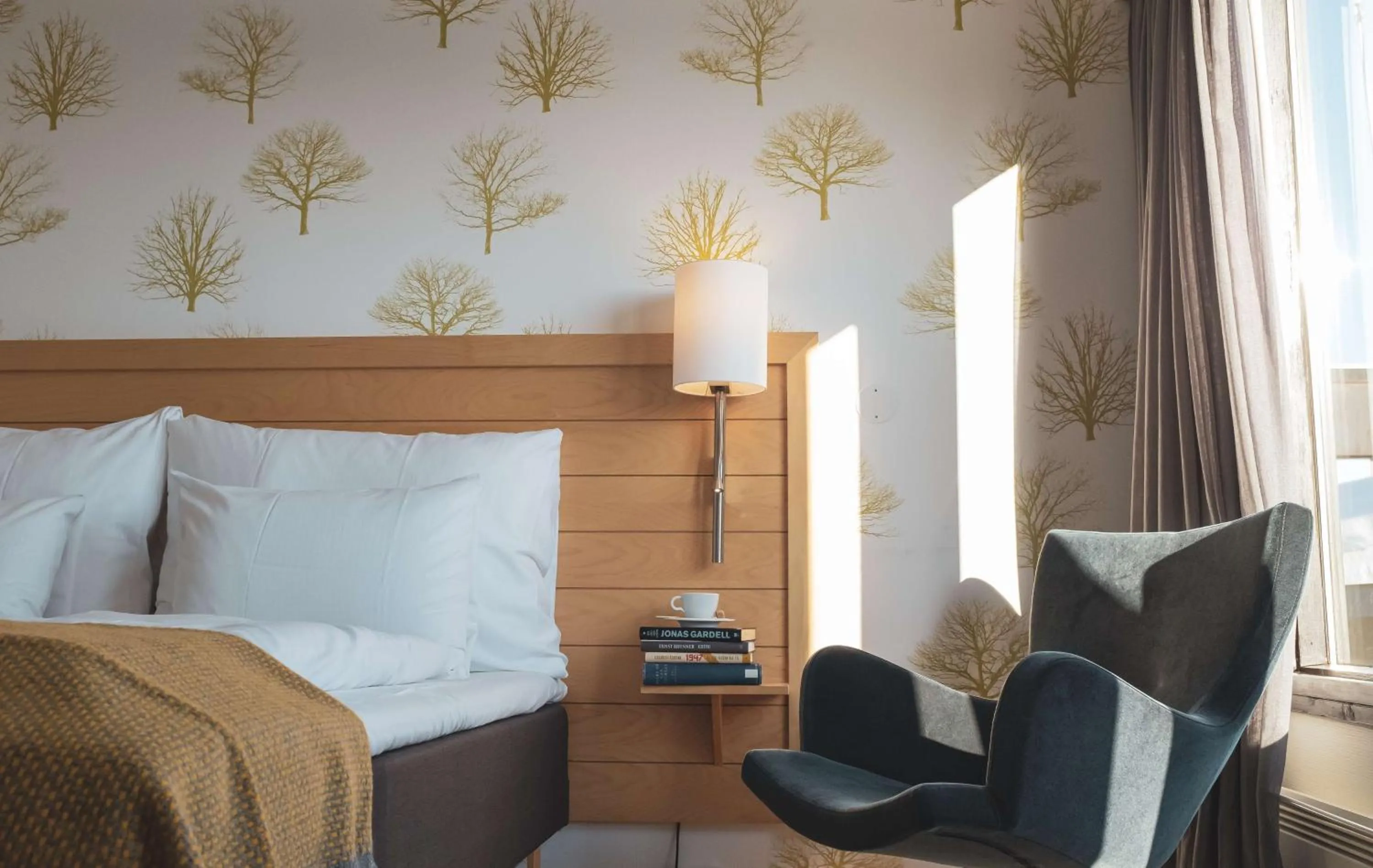 Photo of the whole room, Bed in Voksenasen Hotell; Best Western Signature Collection