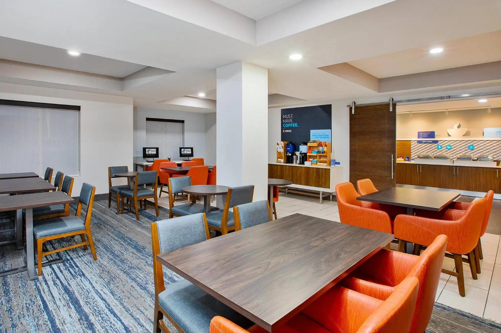 Breakfast in Holiday Inn Express Hotel & Suites West Monroe by IHG