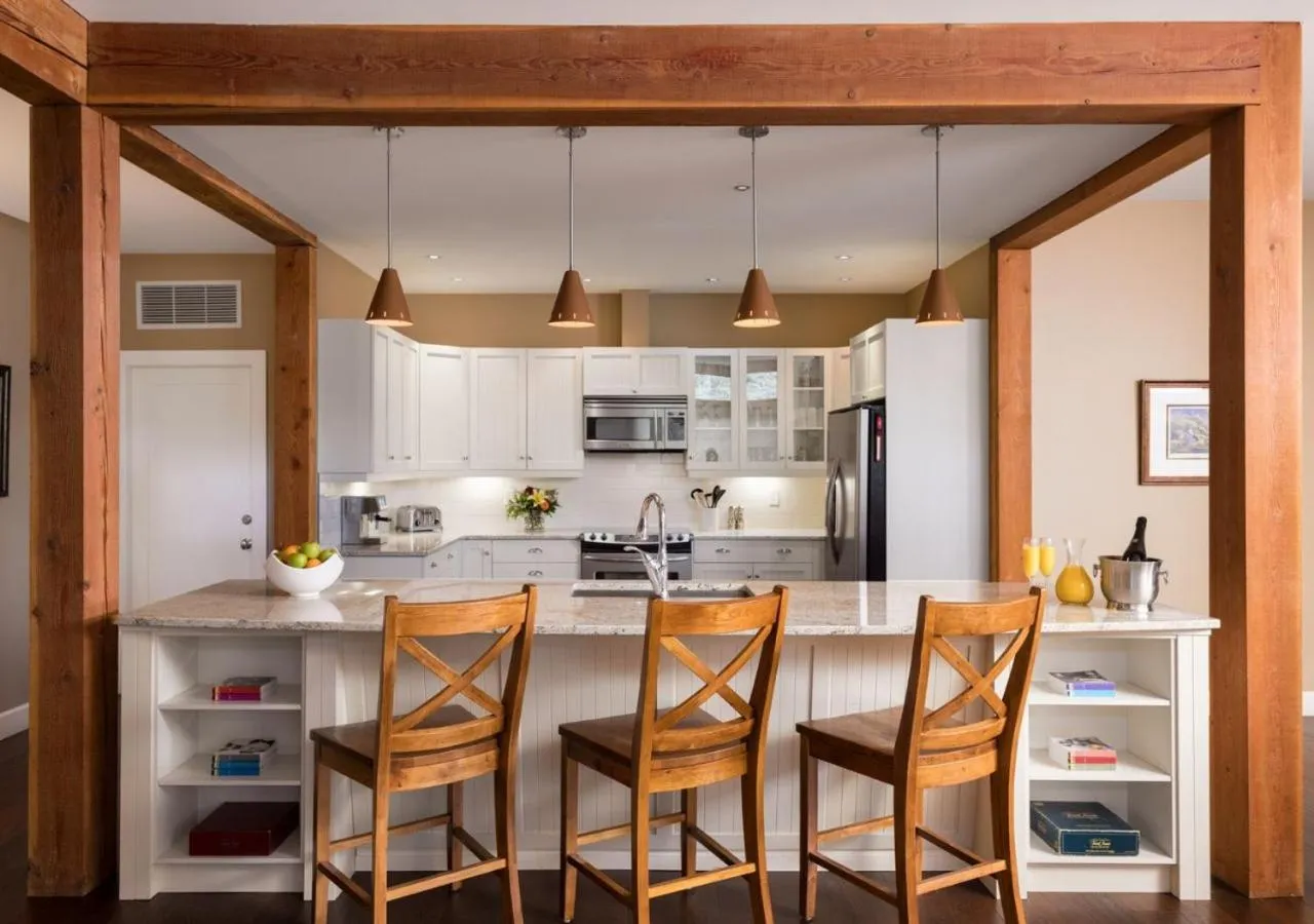 Kitchen or kitchenette in Outback Lakeside Vacation Homes