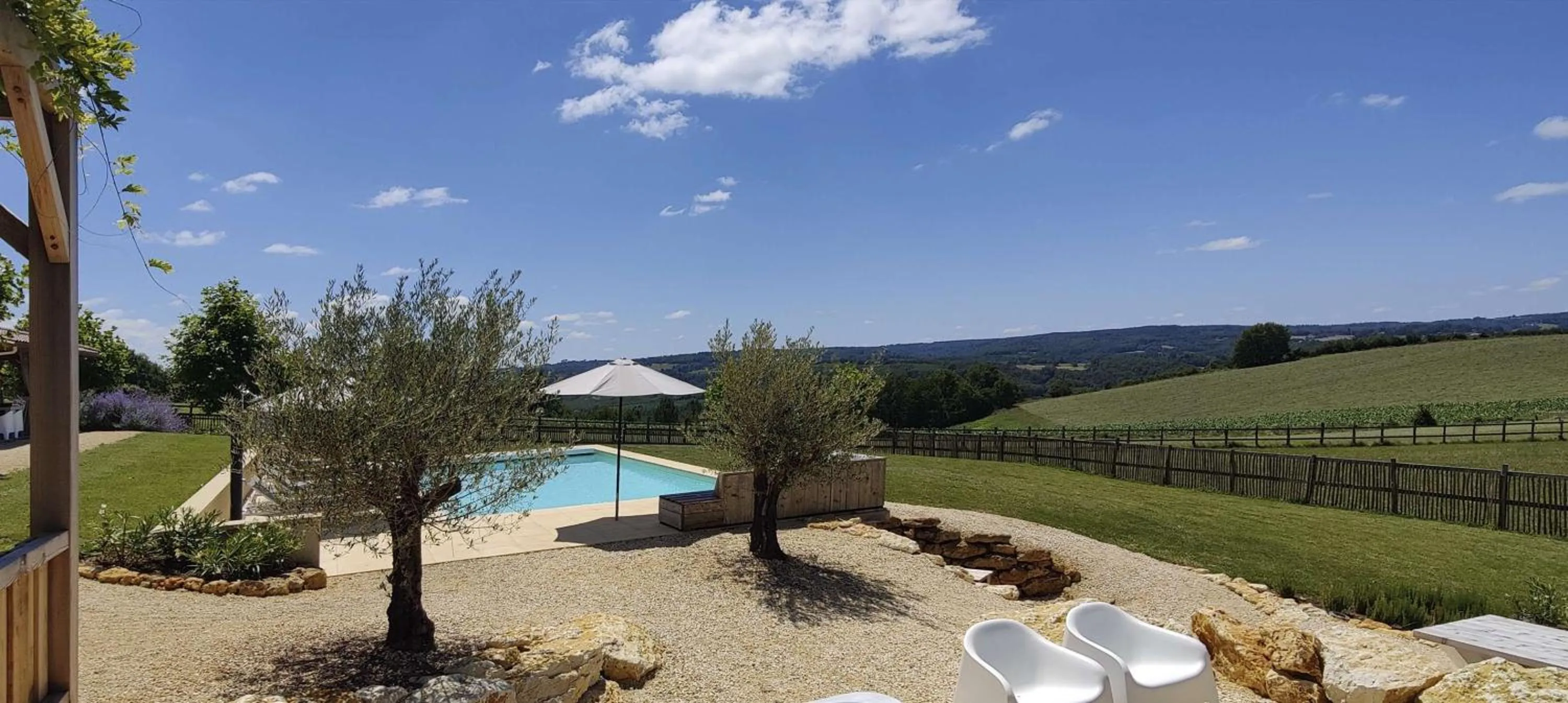 Natural landscape in La Douce Dordogne