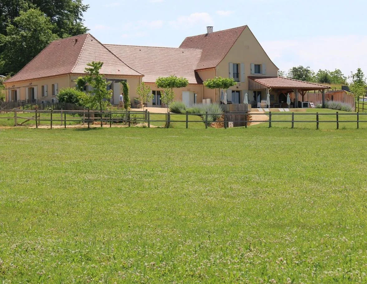 Property building in La Douce Dordogne