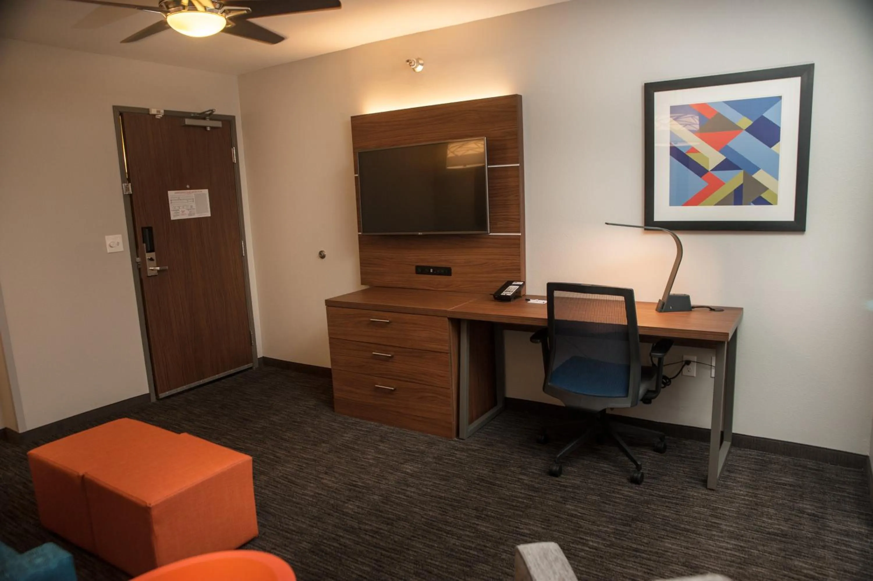 Holiday Inn Express Hotel & Suites Norfolk by IHG