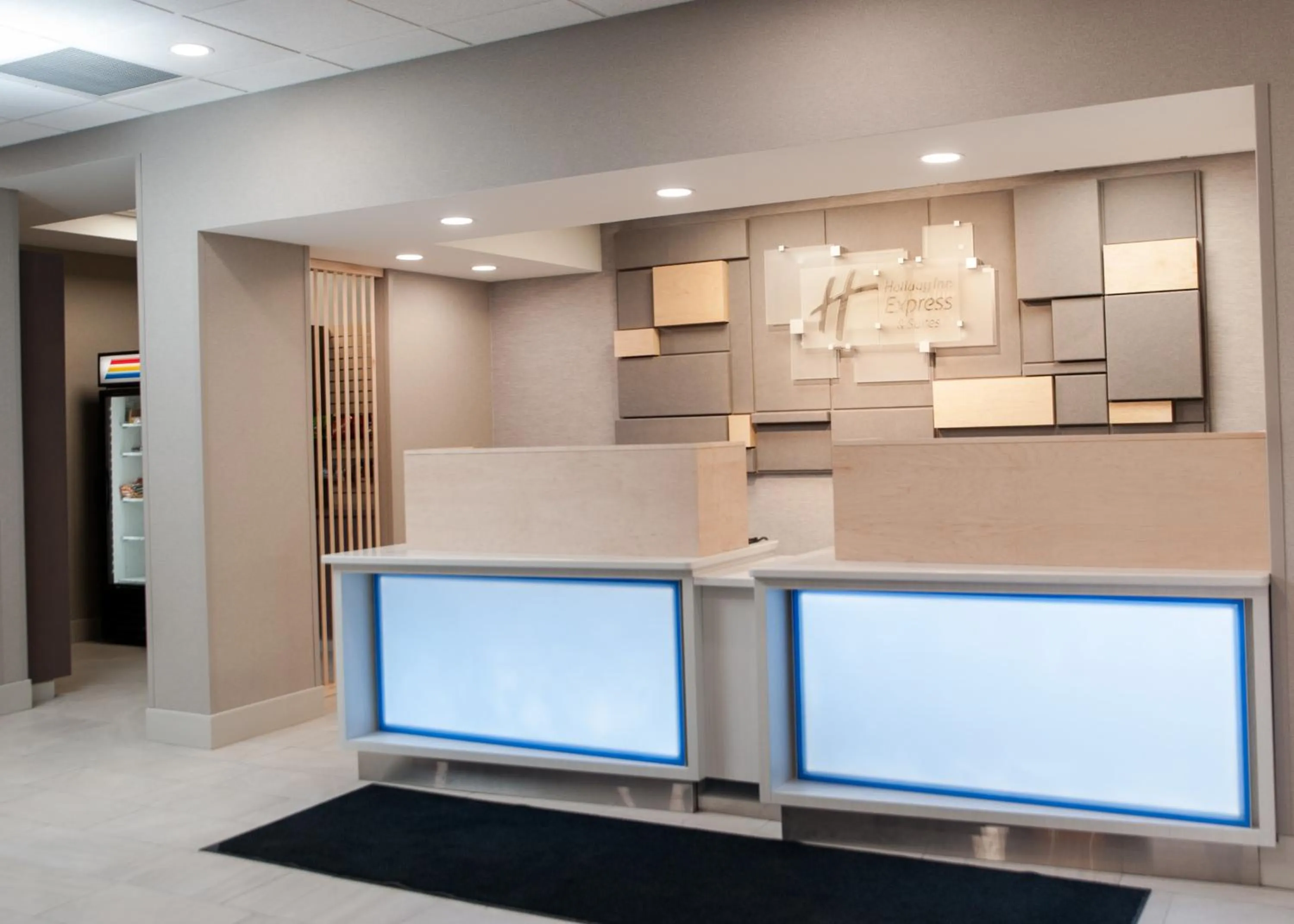 Holiday Inn Express Hotel & Suites Norfolk by IHG