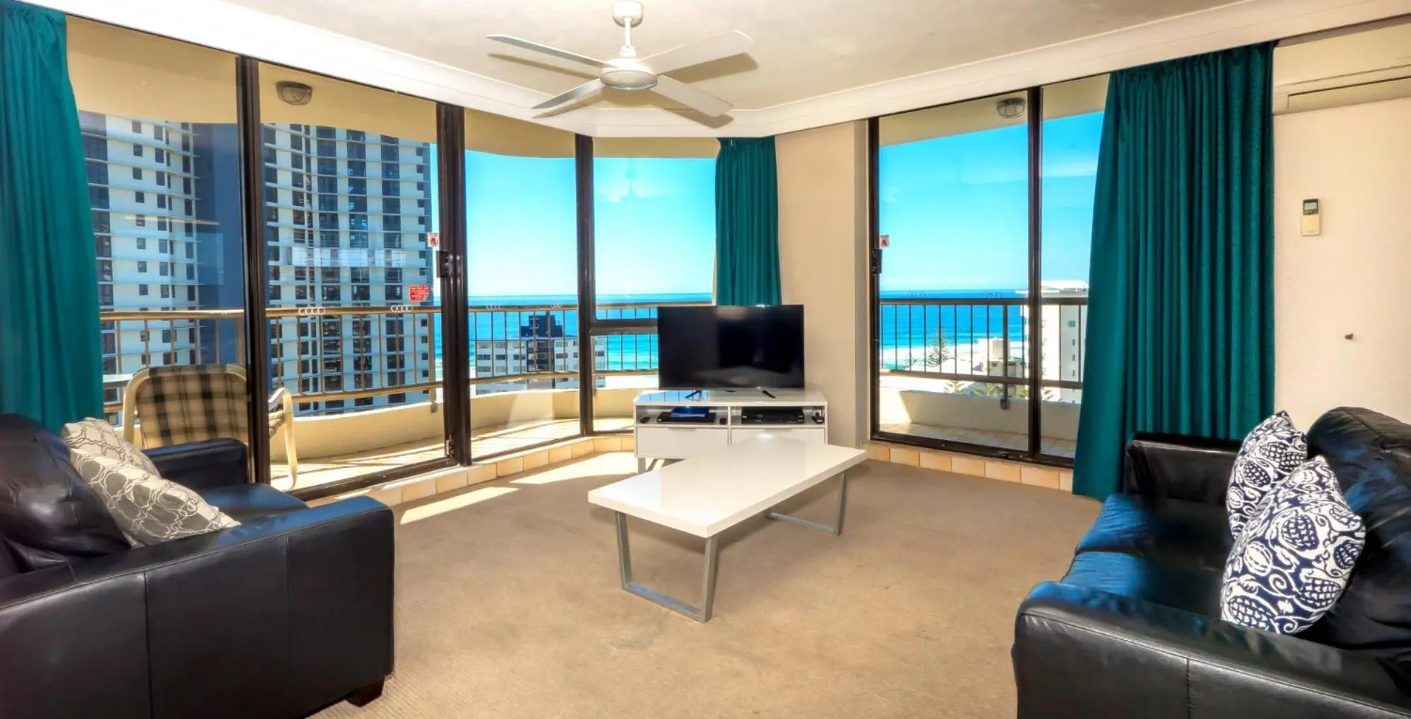 Aristocrat Apartments