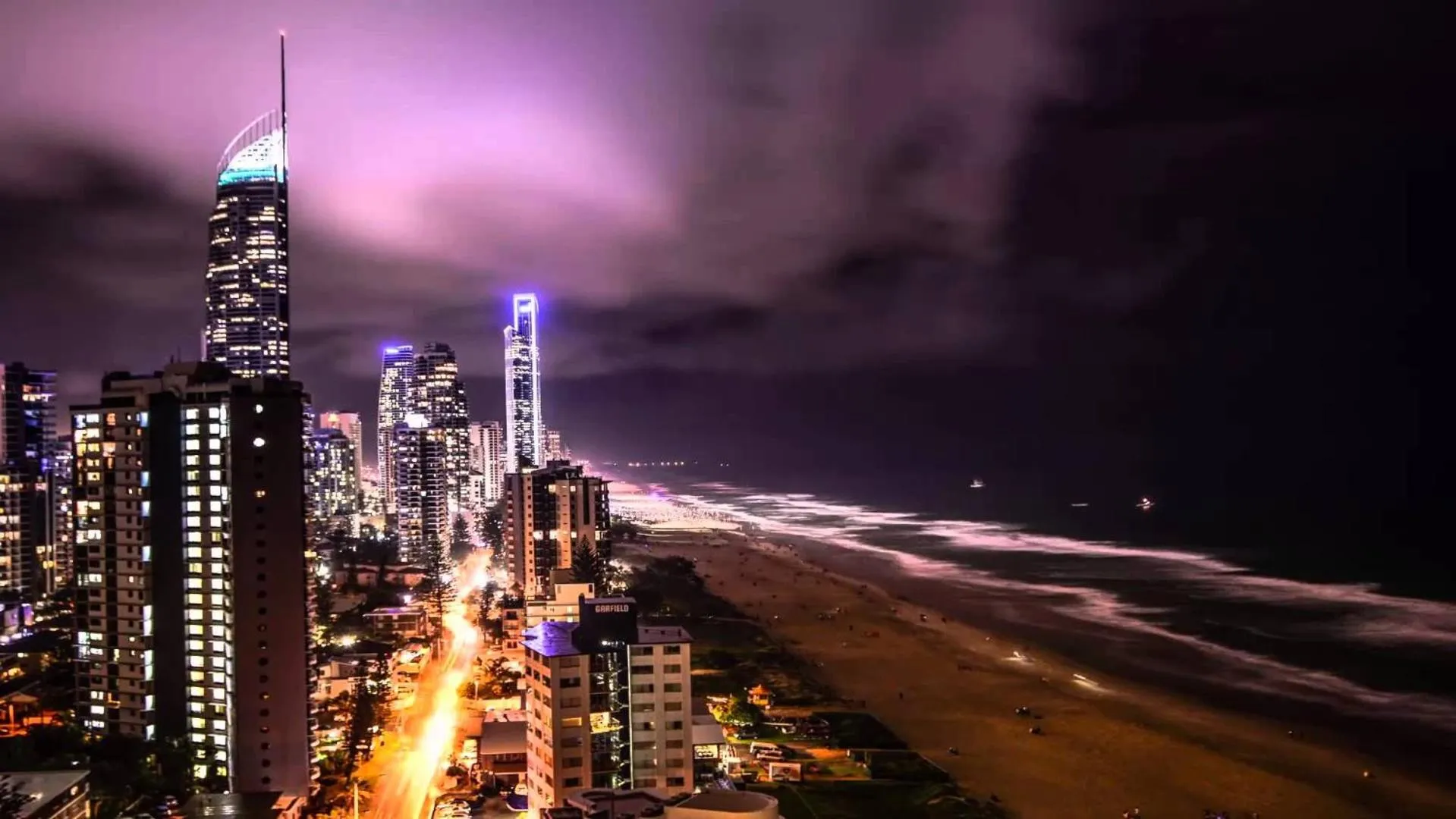 Aristocrat Apartments