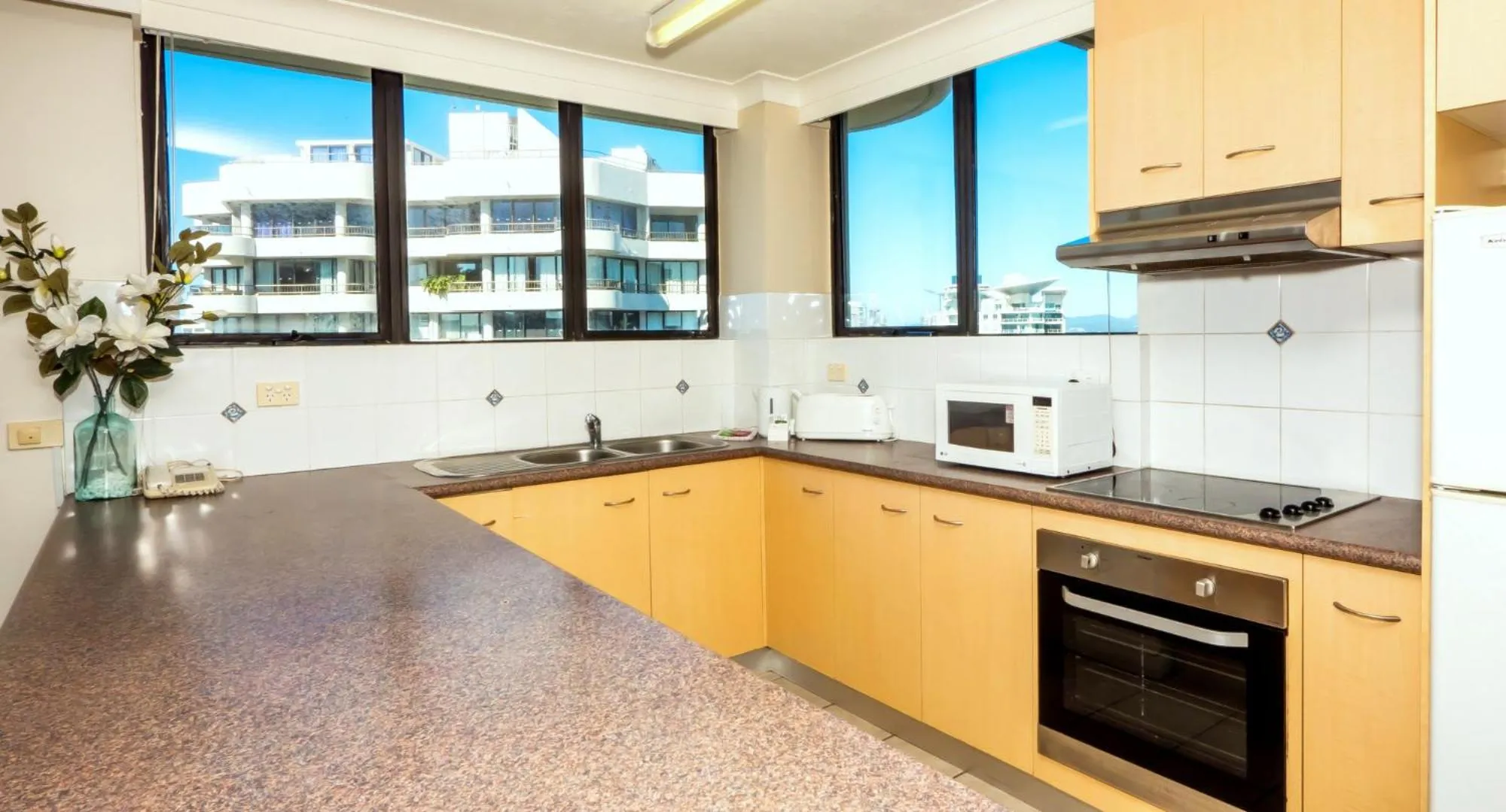 Aristocrat Apartments