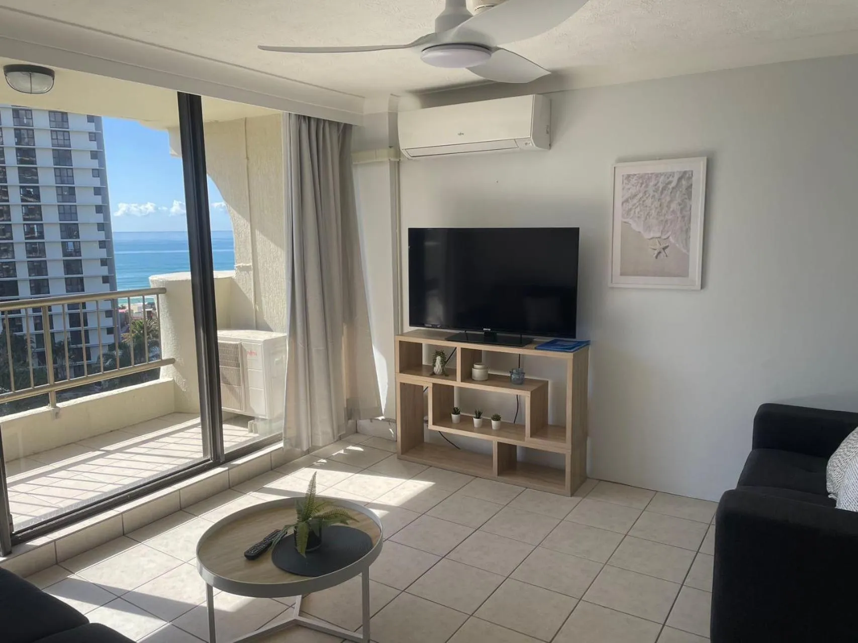 Aristocrat Apartments