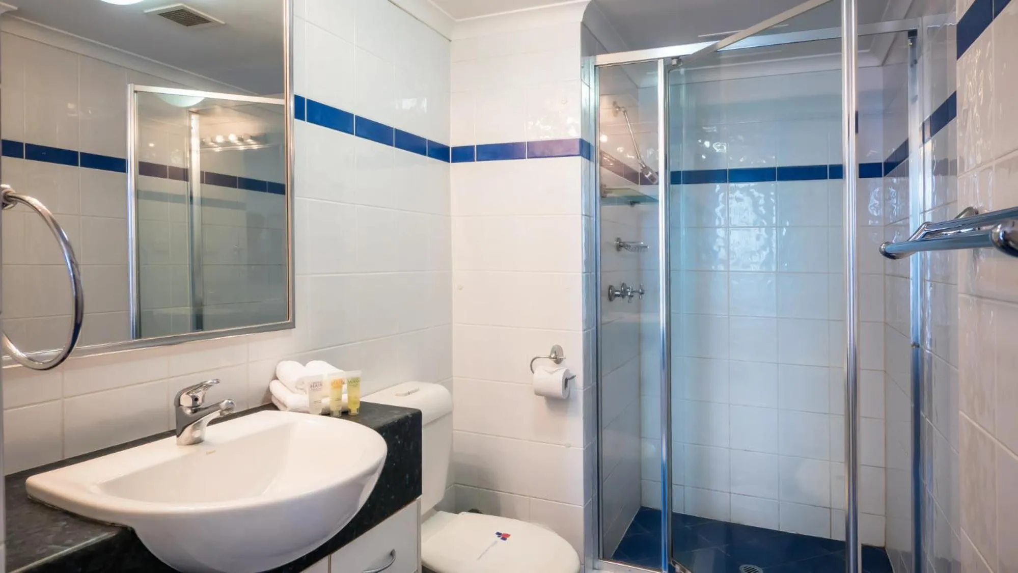 Shower in Aristocrat Apartments